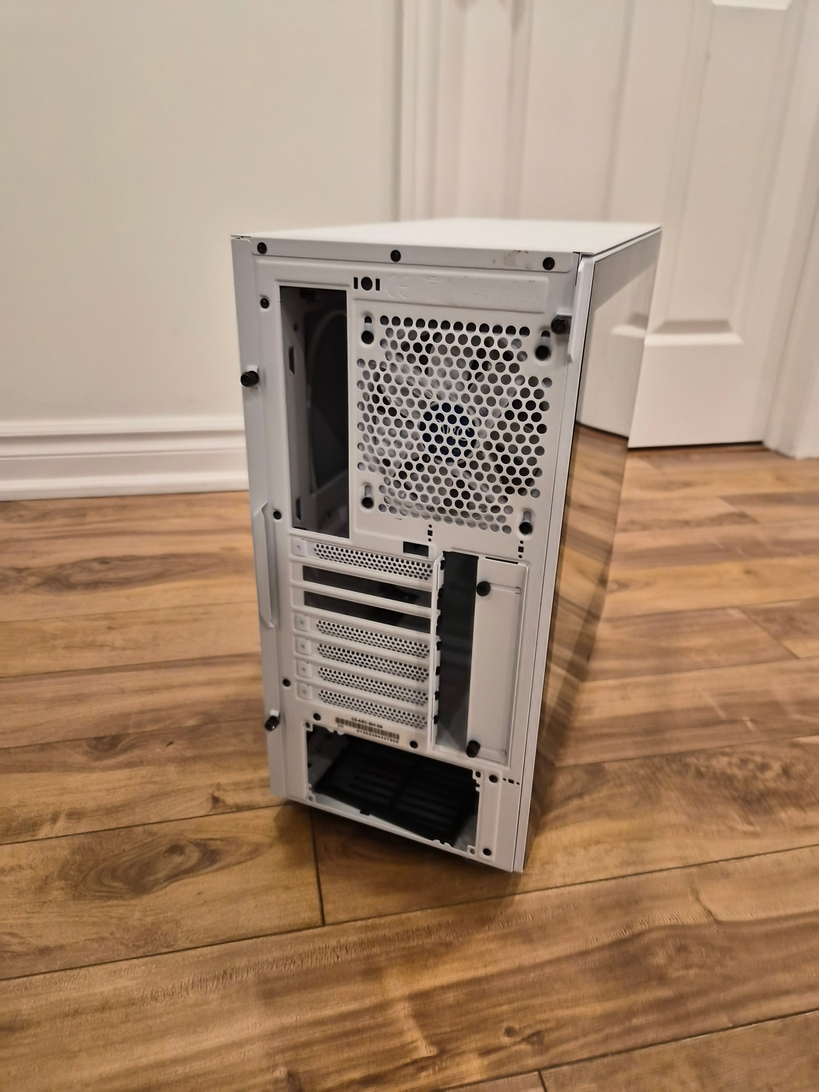 iBUYPOWER Snowblind S PC Case (LCD SCREEN DOESNT WORK) - photo 3