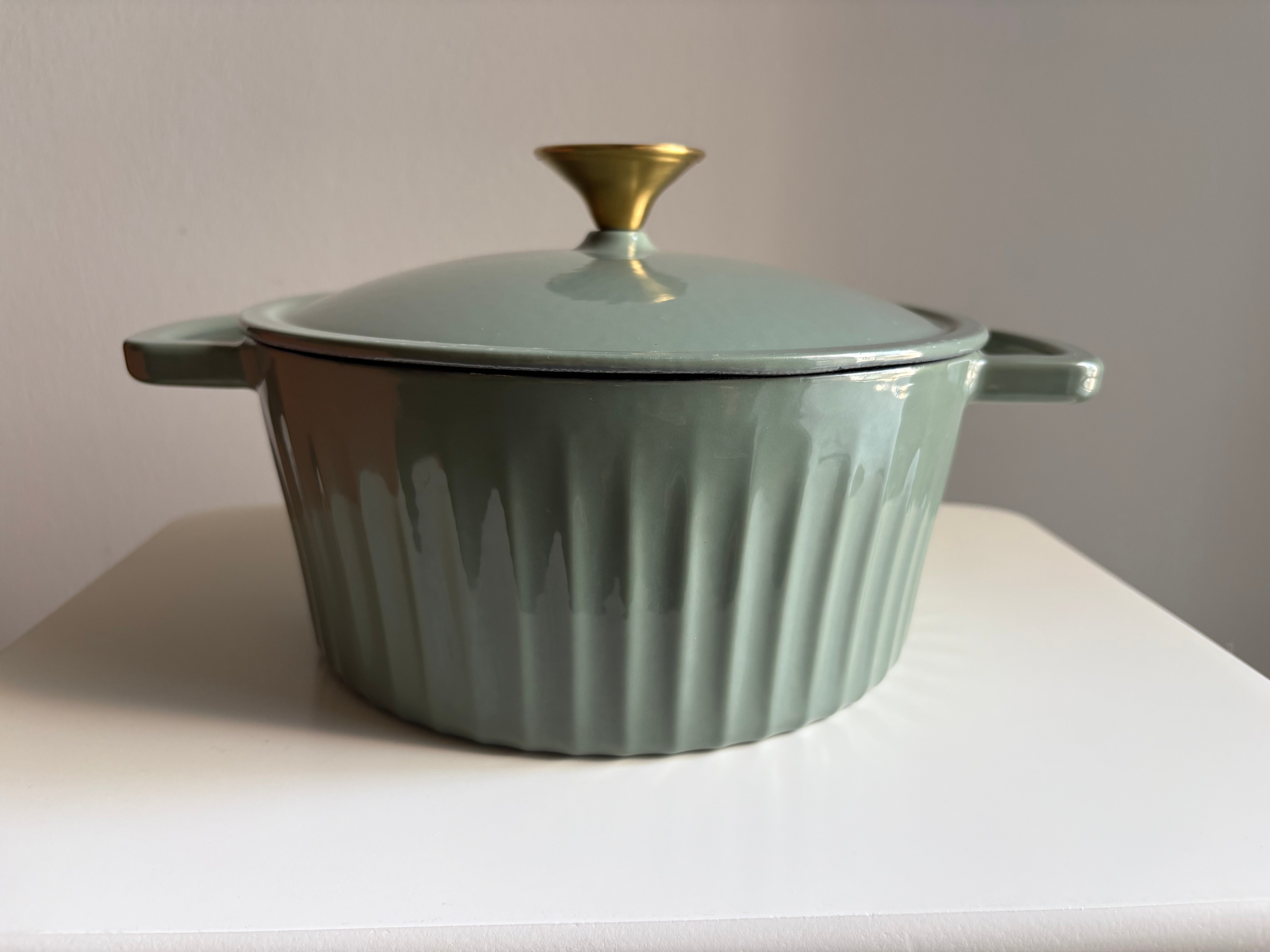 3 QT Enameled Cast Iron Dutch Oven