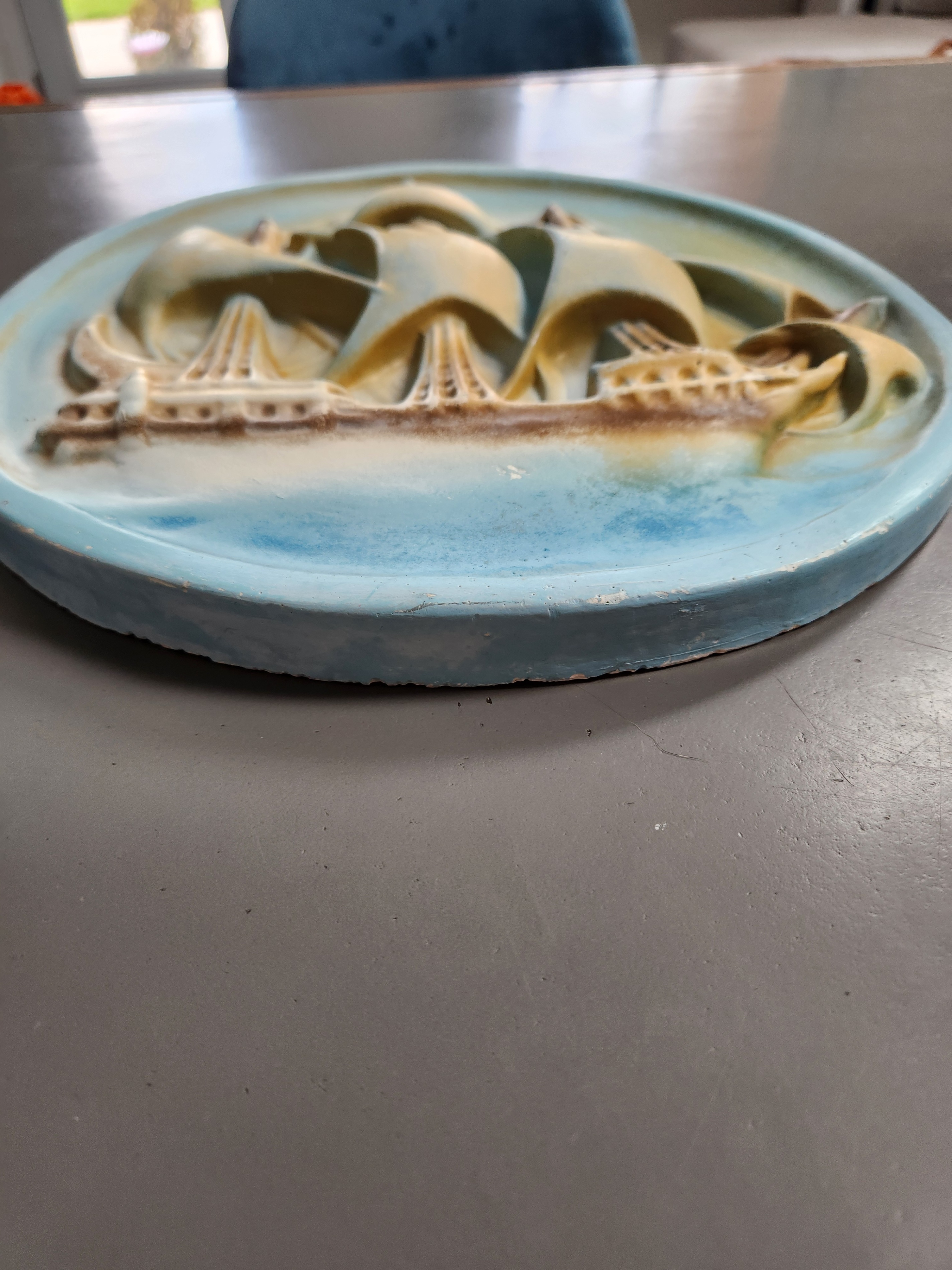Early Mid-Century Chalkware Plaque, Sailboat / Nautical Motif - photo 3