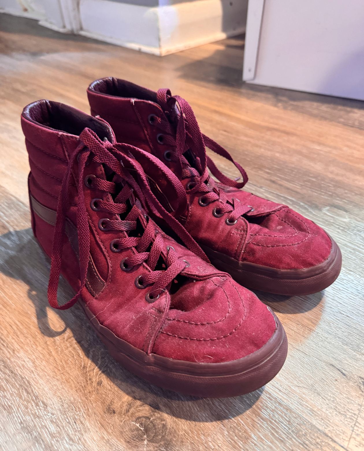 Women's High Top Vans (Maroon / Size 9.5) - photo 3