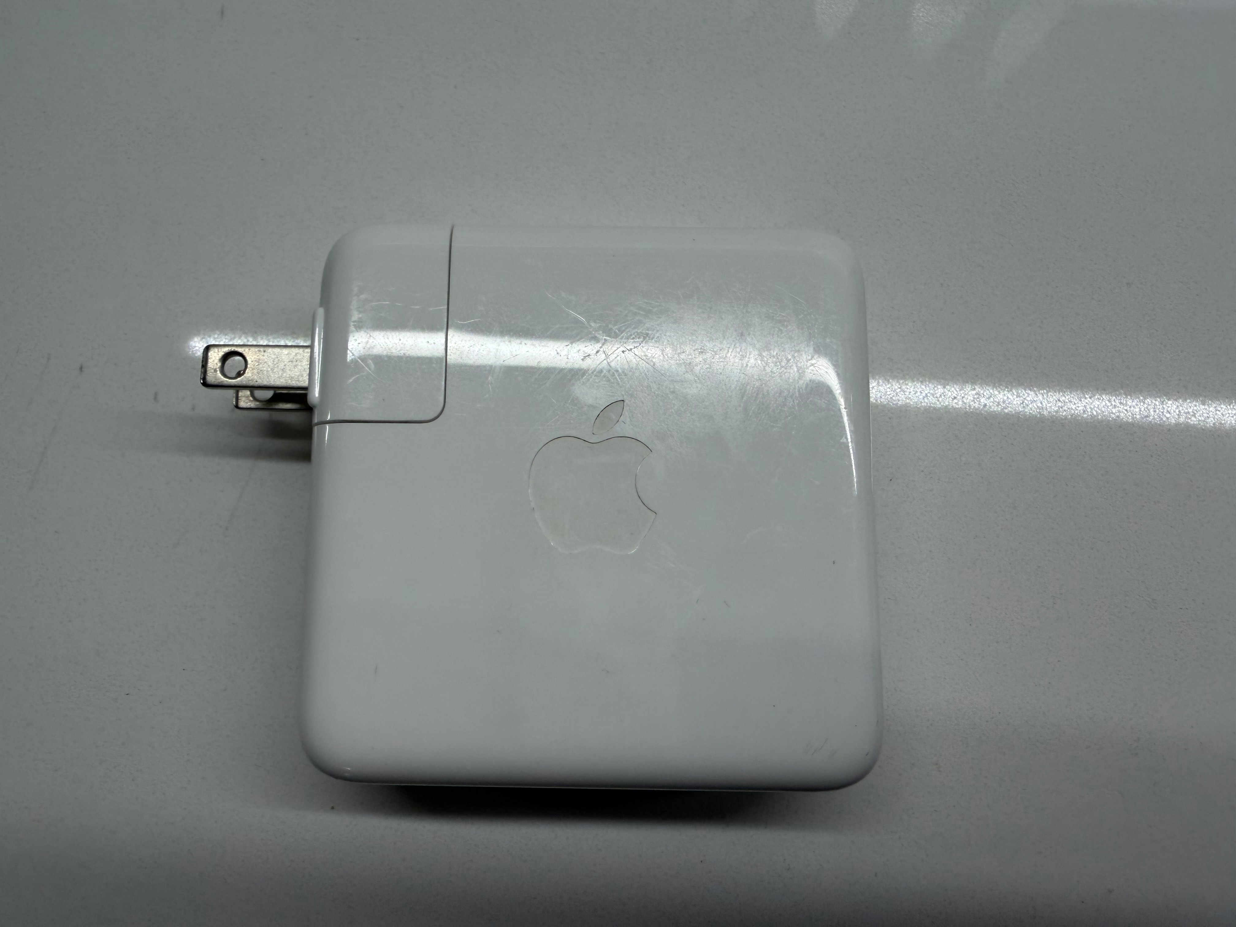 70W macbook magsafe charger - photo 2