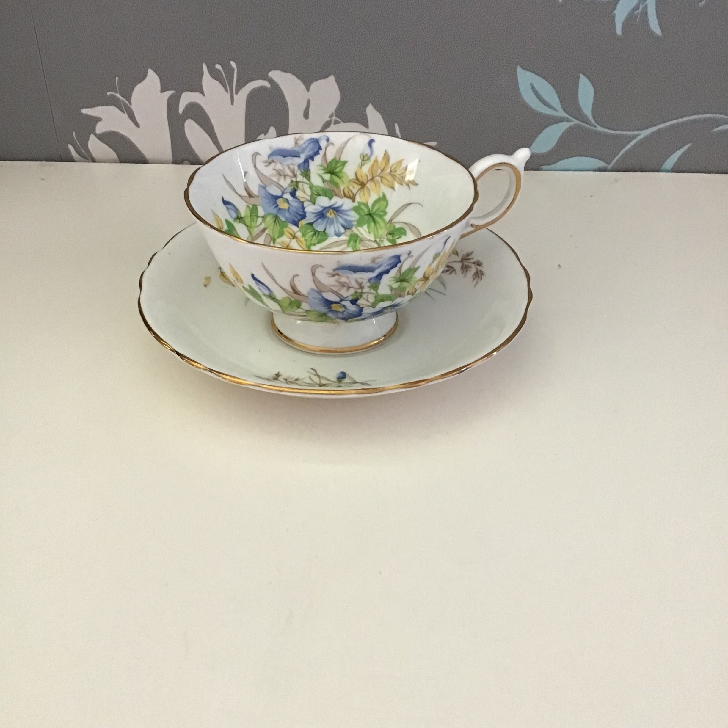 ENGLISH BONE CHINA PARAGON CUP AND SAUCER - photo 2