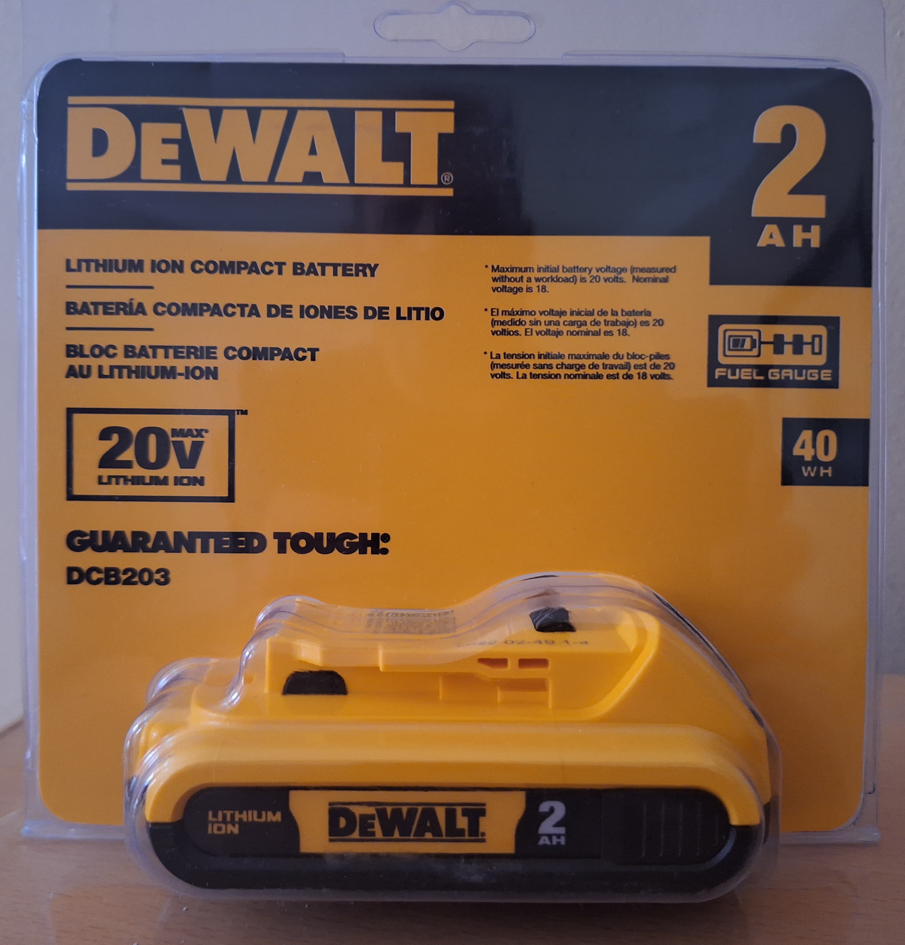 DEWALT 20V MAX 2Ah Lithium-Ion Battery DCB203 New