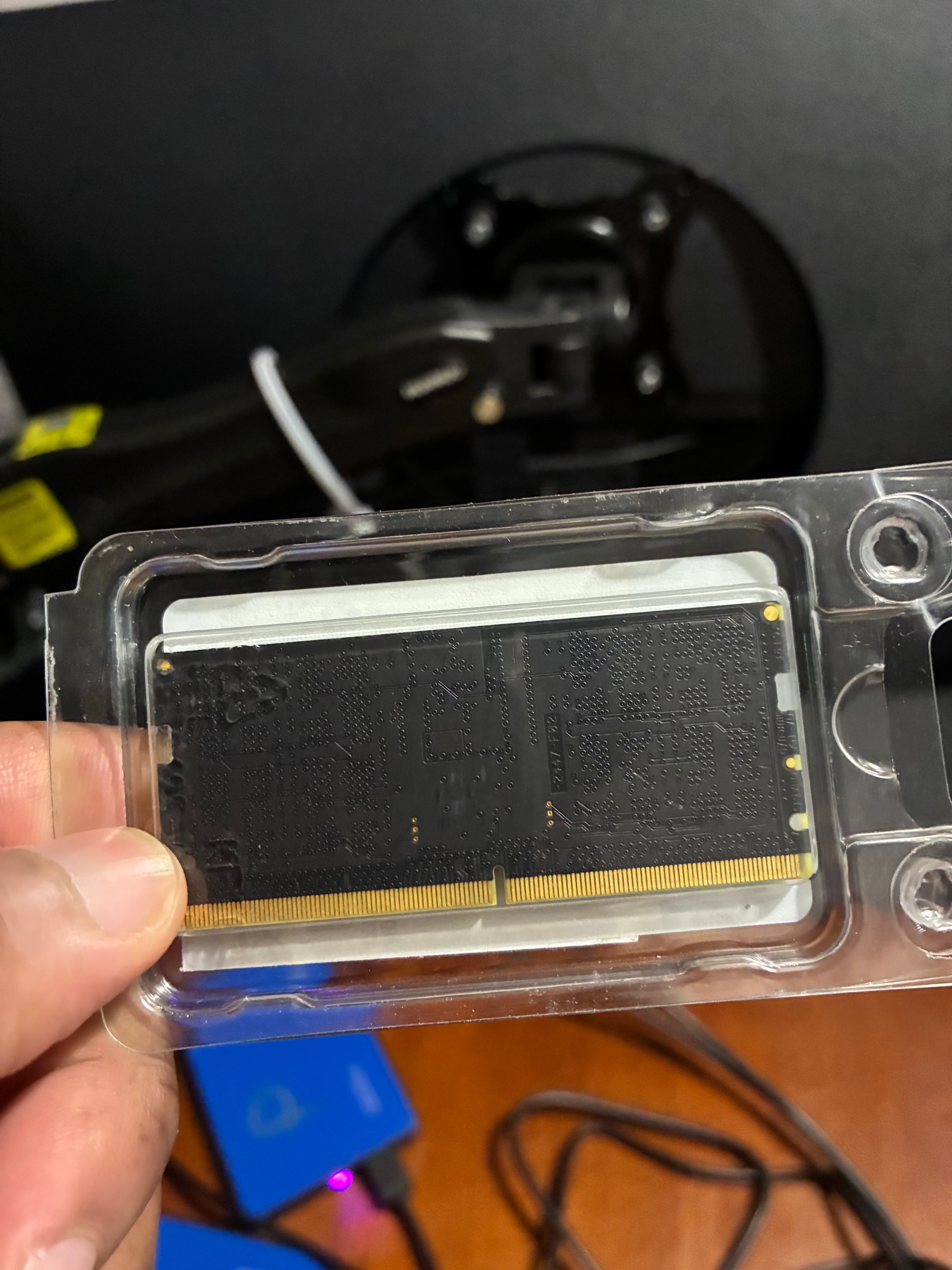 Crucial 16GB DDR5 RAM $300 Montreal - photo 2