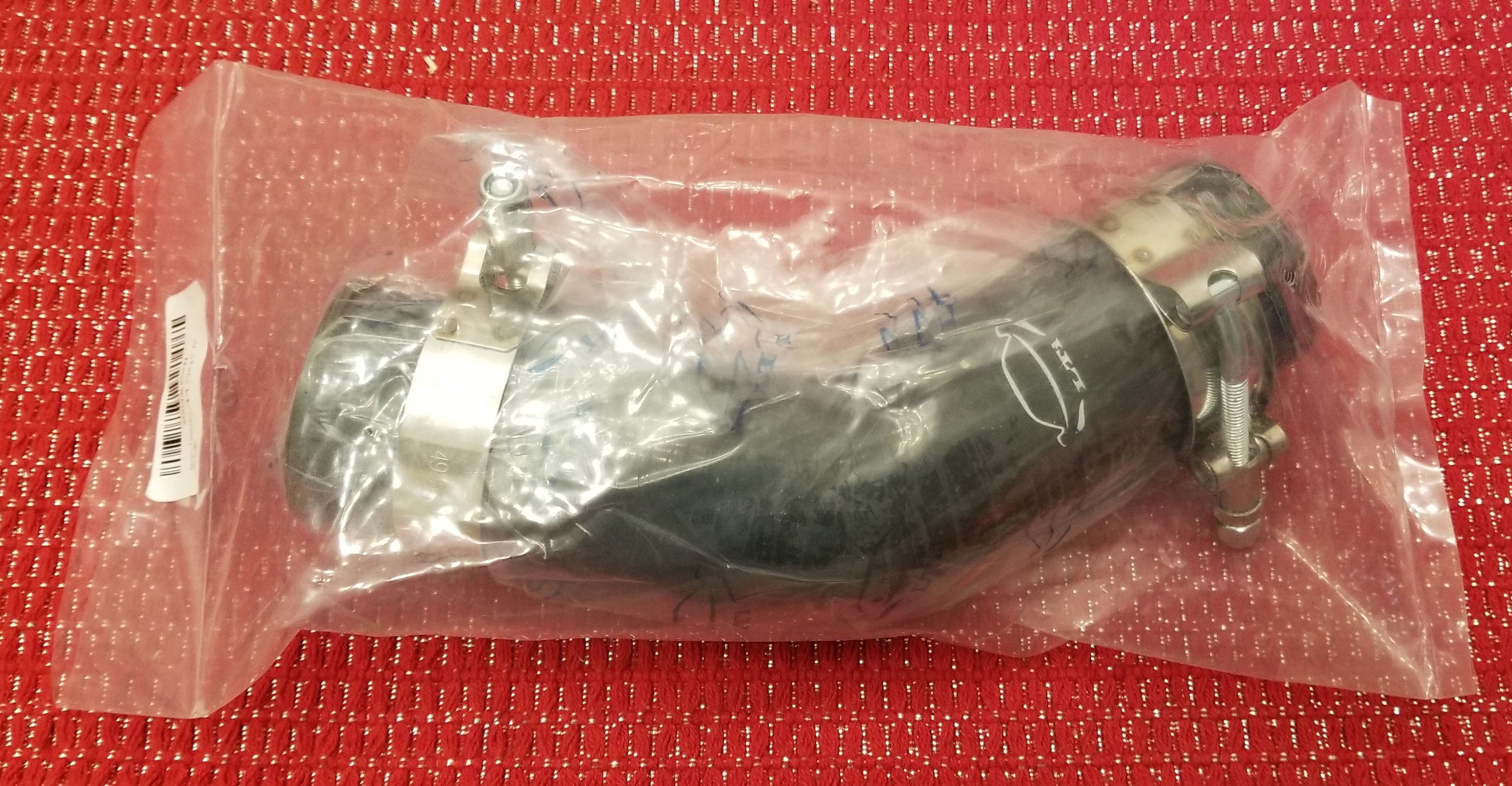1.75" ID 45º Silicone Hose Coupler With T Bolt Clamp - photo 4