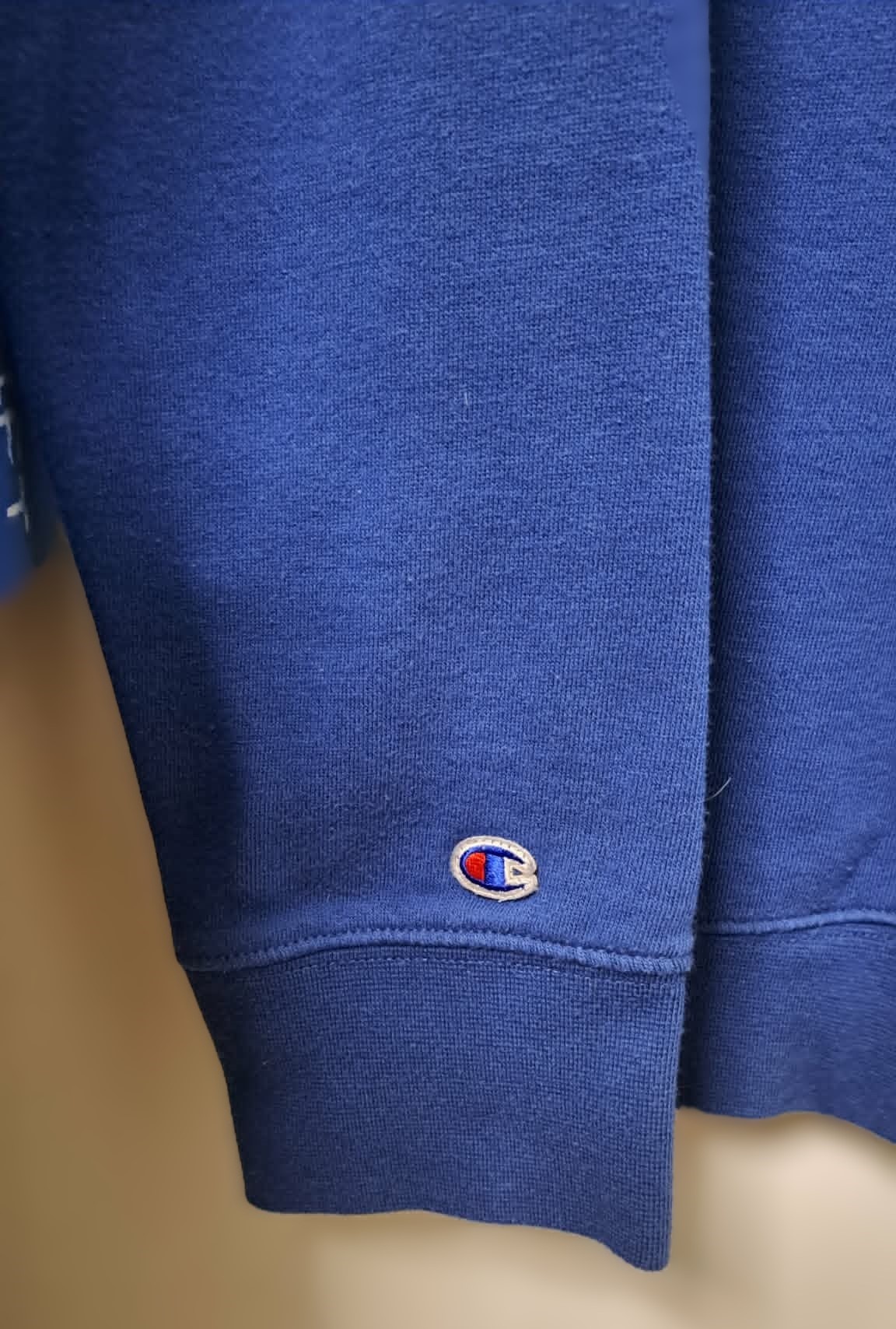 Champion Unisex Royal Blue Crewneck Sweatshirt Like New - photo 5