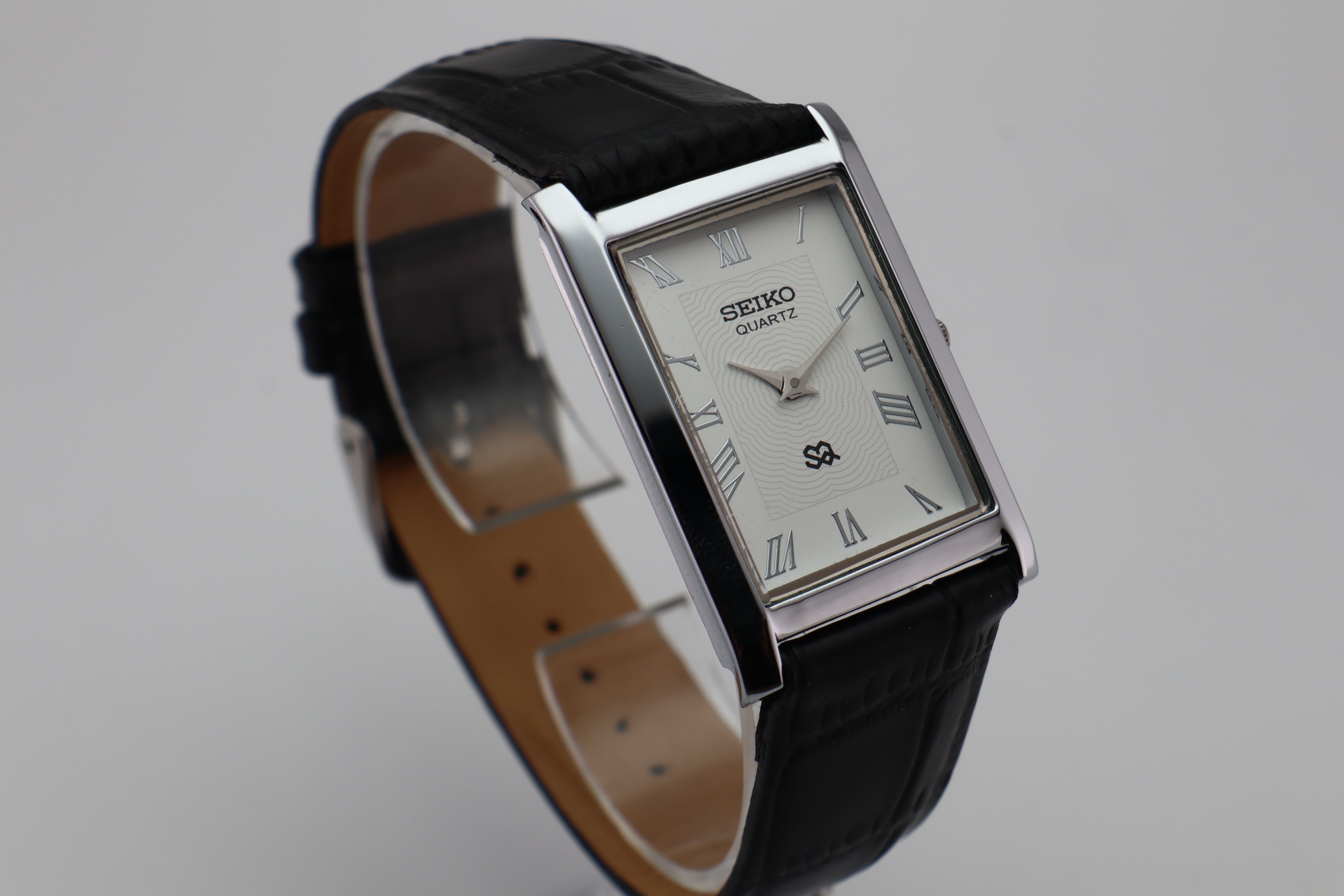 Refurbished Vintage Slim Tank Men’s Watch