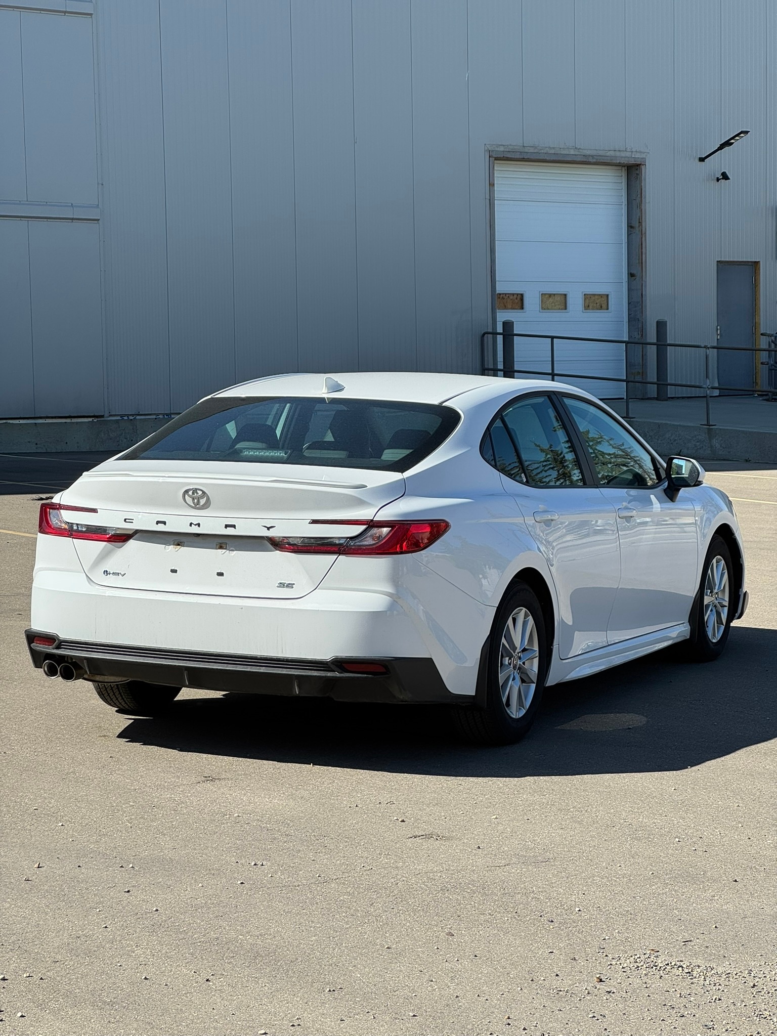 2025 Toyota Camry Hybrid SE - Fully Inspected - photo 2