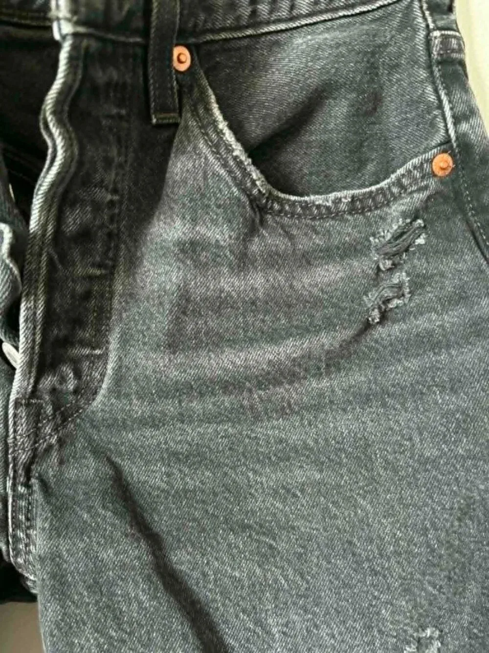 Levi's W 501 MID THIGH SHORT - Size 26 - photo 4