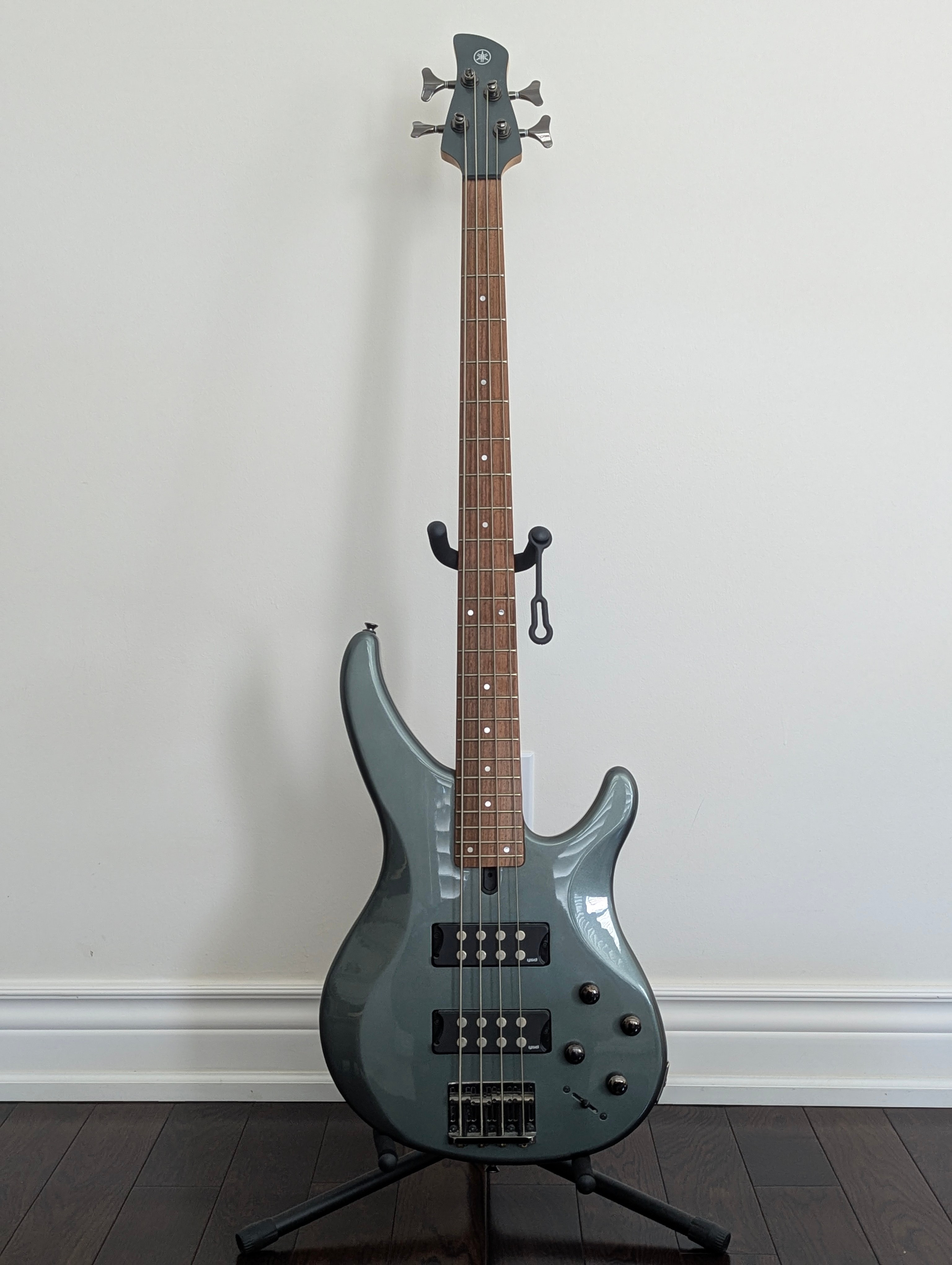 Yamaha TRBX304 Bass (Bass only)