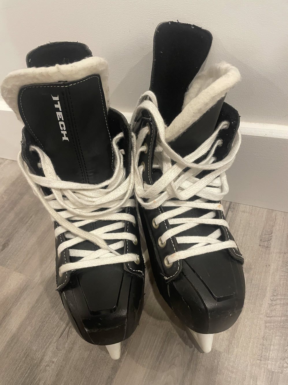 Hockey Skates - Skate Size 5R - photo 5