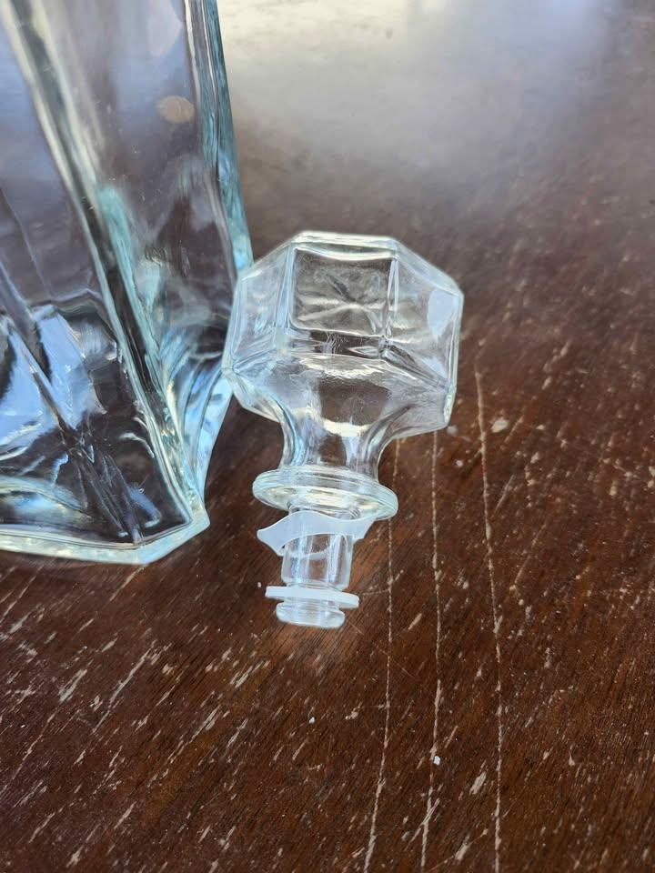 Glass Decantor
