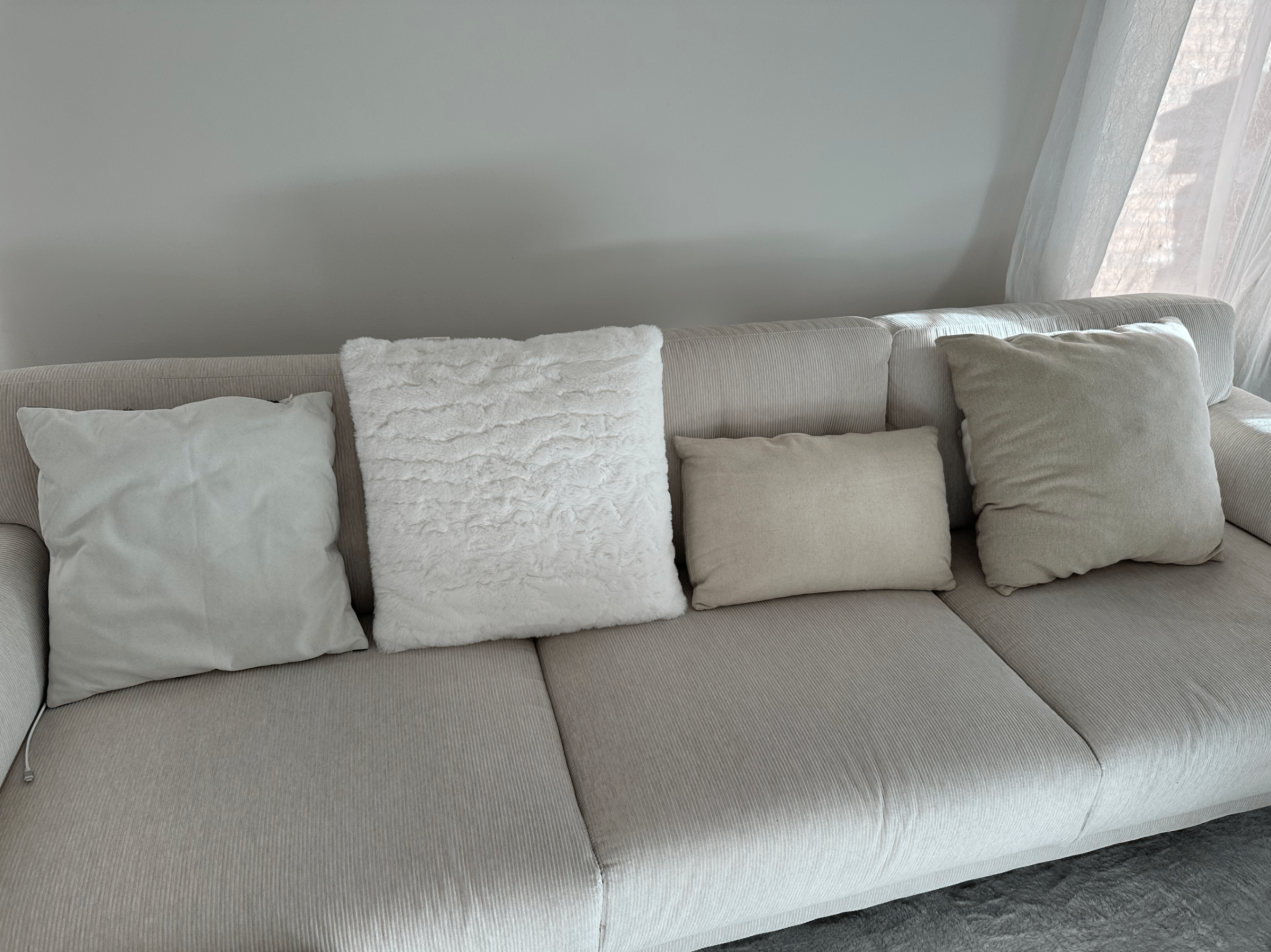 Neutral tone Cushions x4 - photo 2