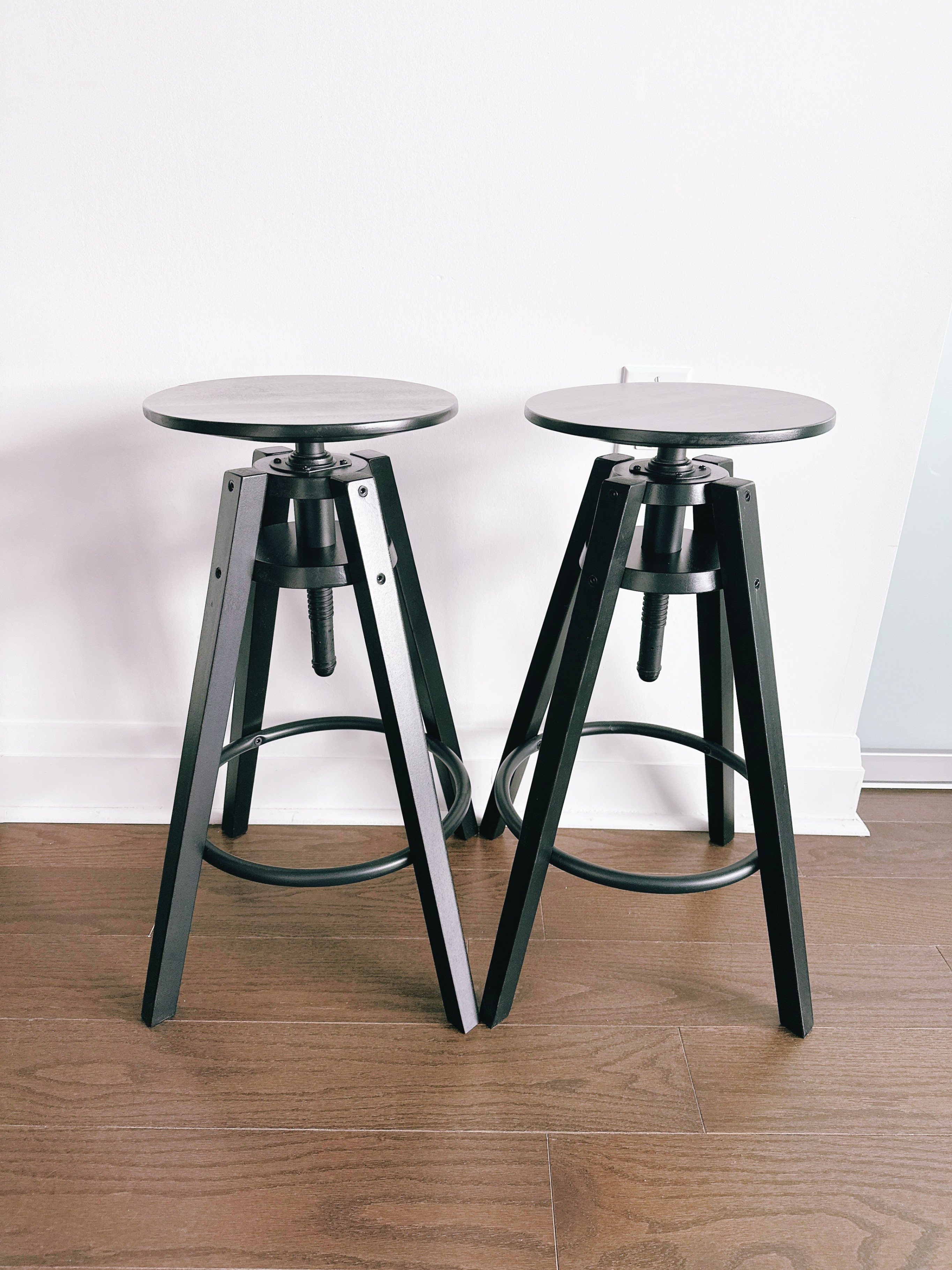 Dalfred Bar Stool - Black (Set of 2)