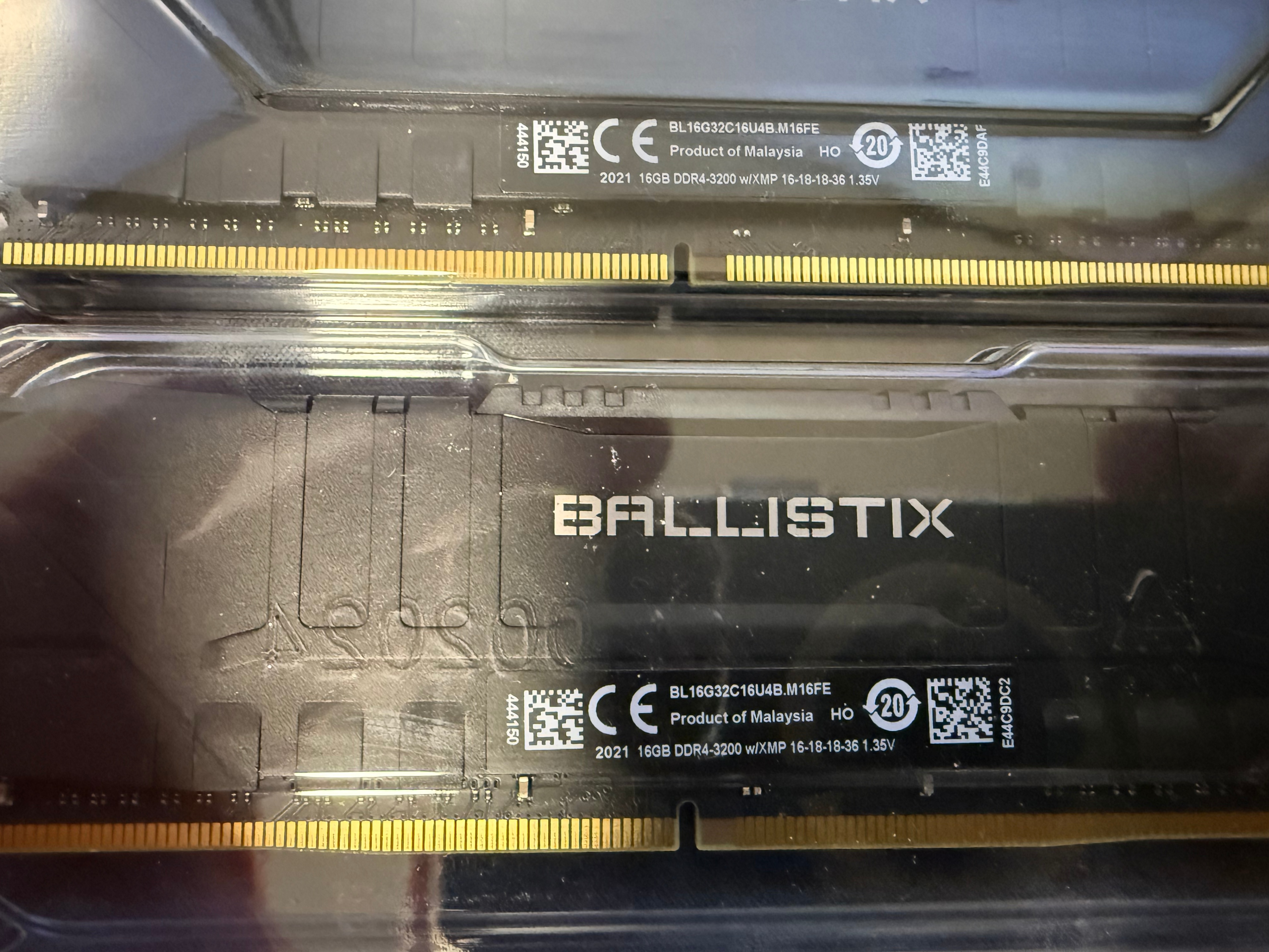 Crucial Ballistix 32GB Kit 2x16GB DDR4 3200 Desktop Gaming RAM - photo 2