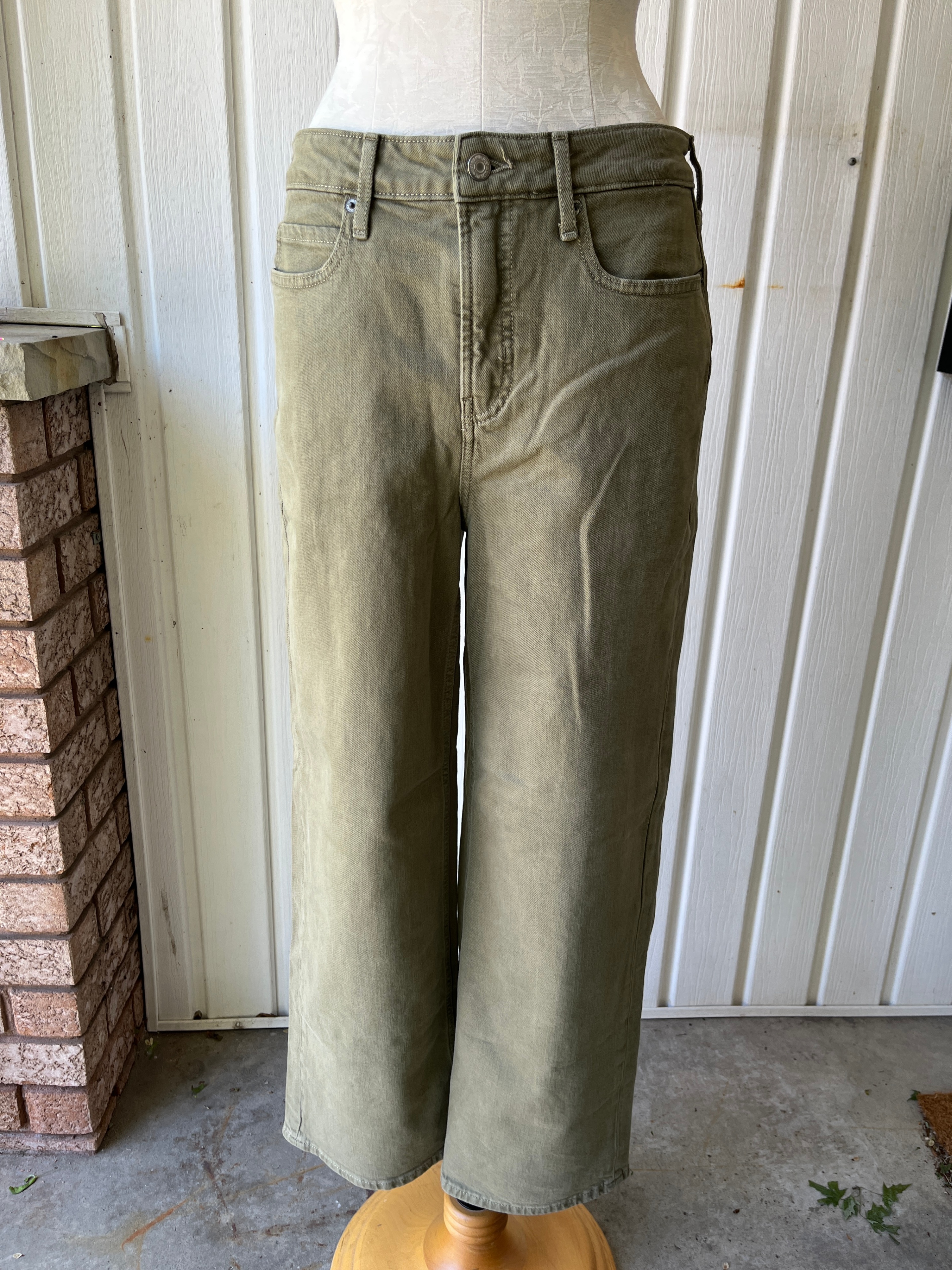 Old Navy Women's Wide Leg Crop Pants Olive Size 8