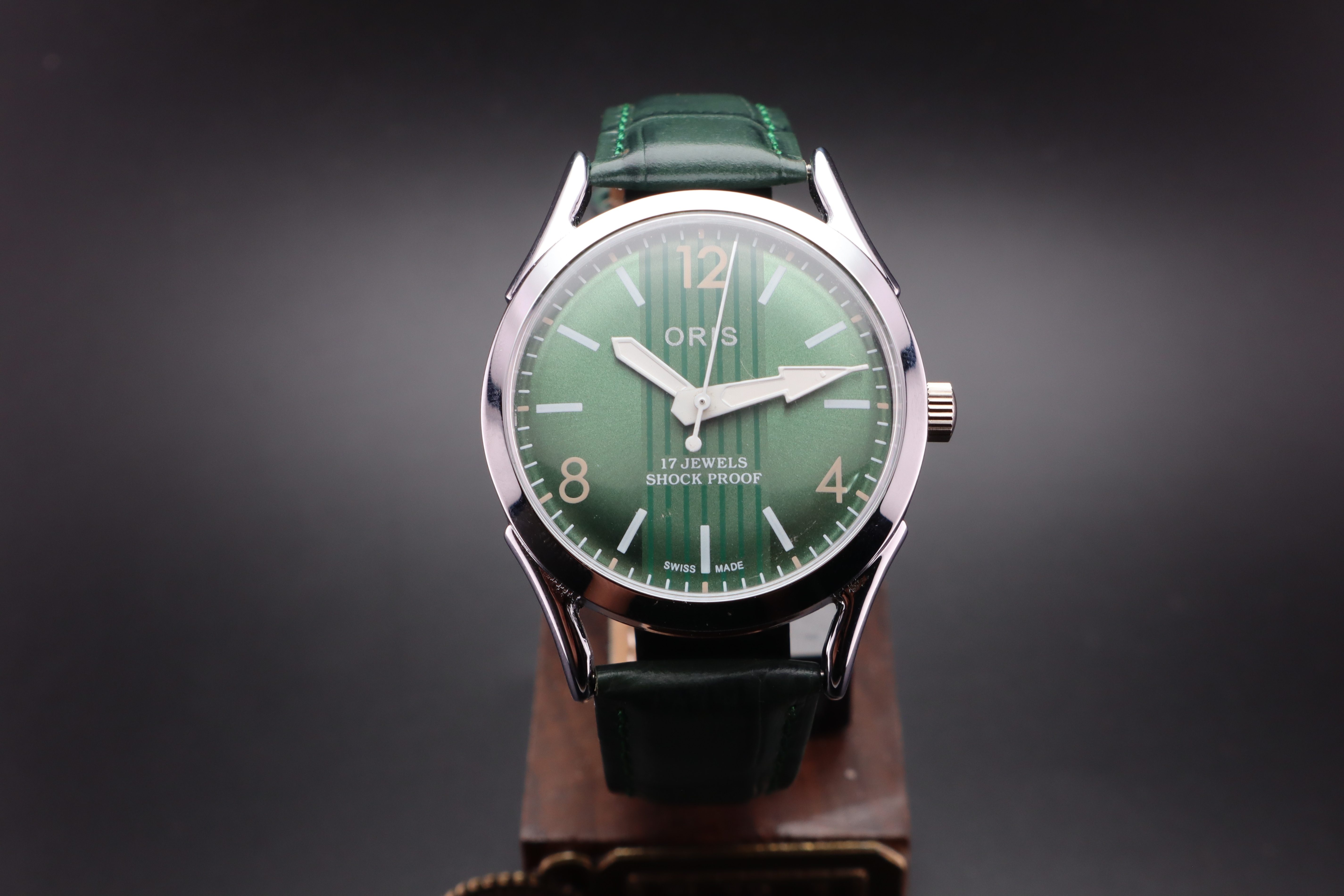 Vintage Oris Swiss ST-96 Hand Wind Mechanical Men's Watch - photo 2