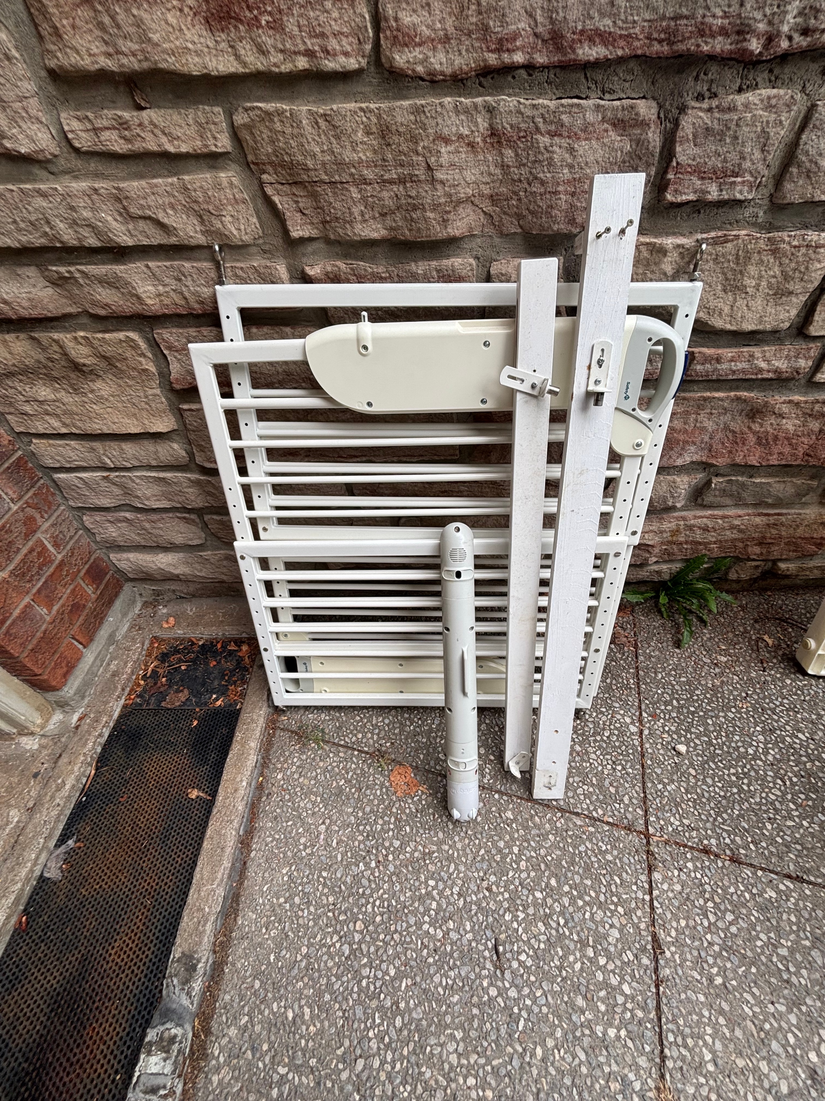 Metalic gates