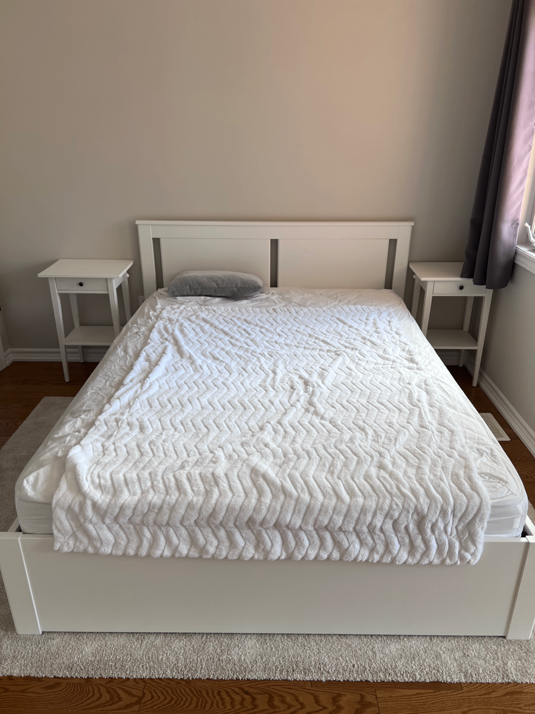 Complete Queen Bed Set: Bed Frame + Mattress + 2 Side Tables