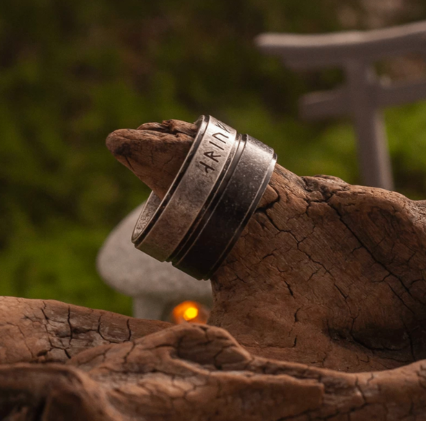 Rune Engraved Spinner Ring - photo 3