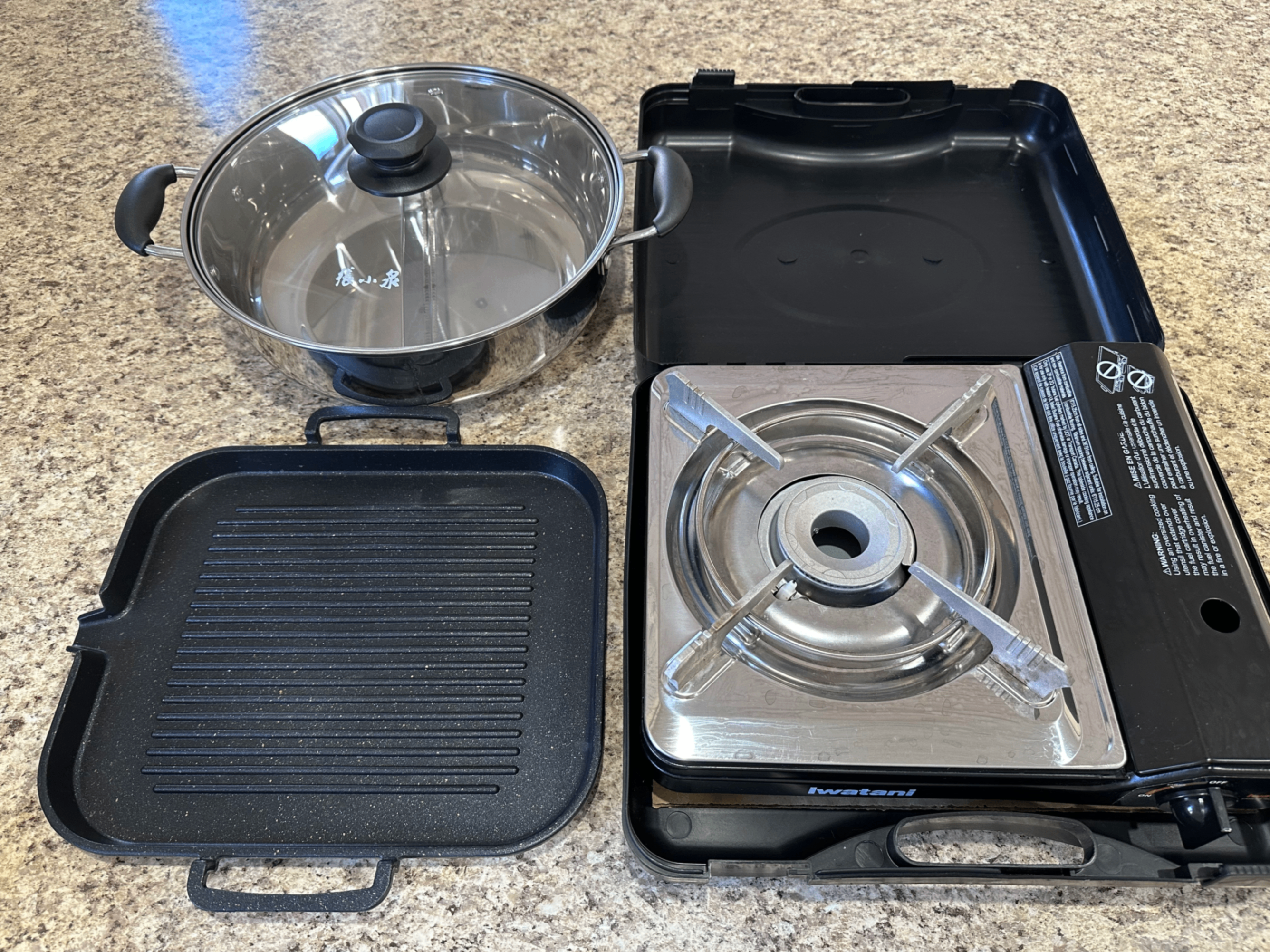 Iwatani Portable Gas Stove + Hot Pot & Grill Pan Set - photo 2