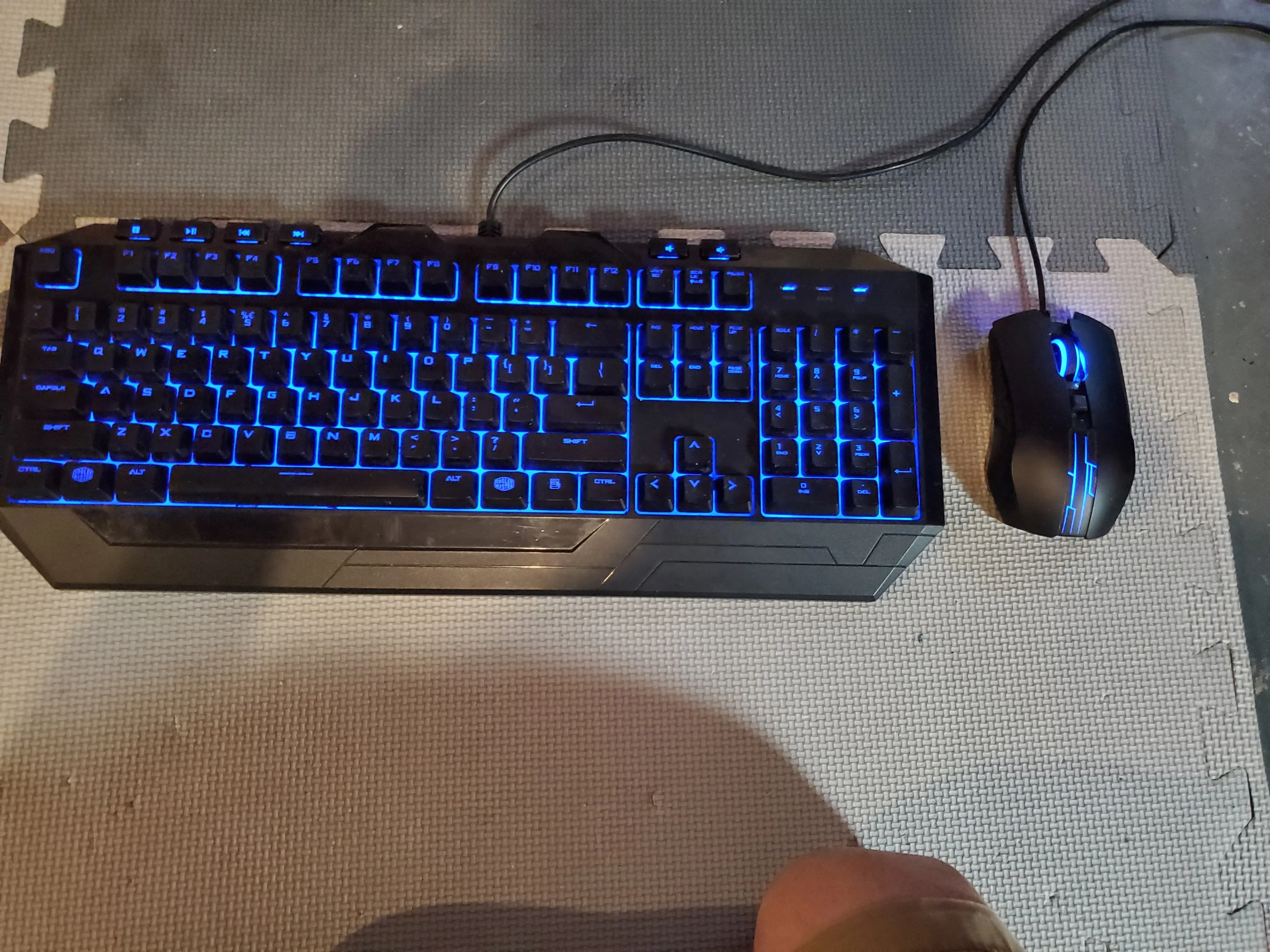 Cooler Master Devastator II - Gaming keyboard and mouse
