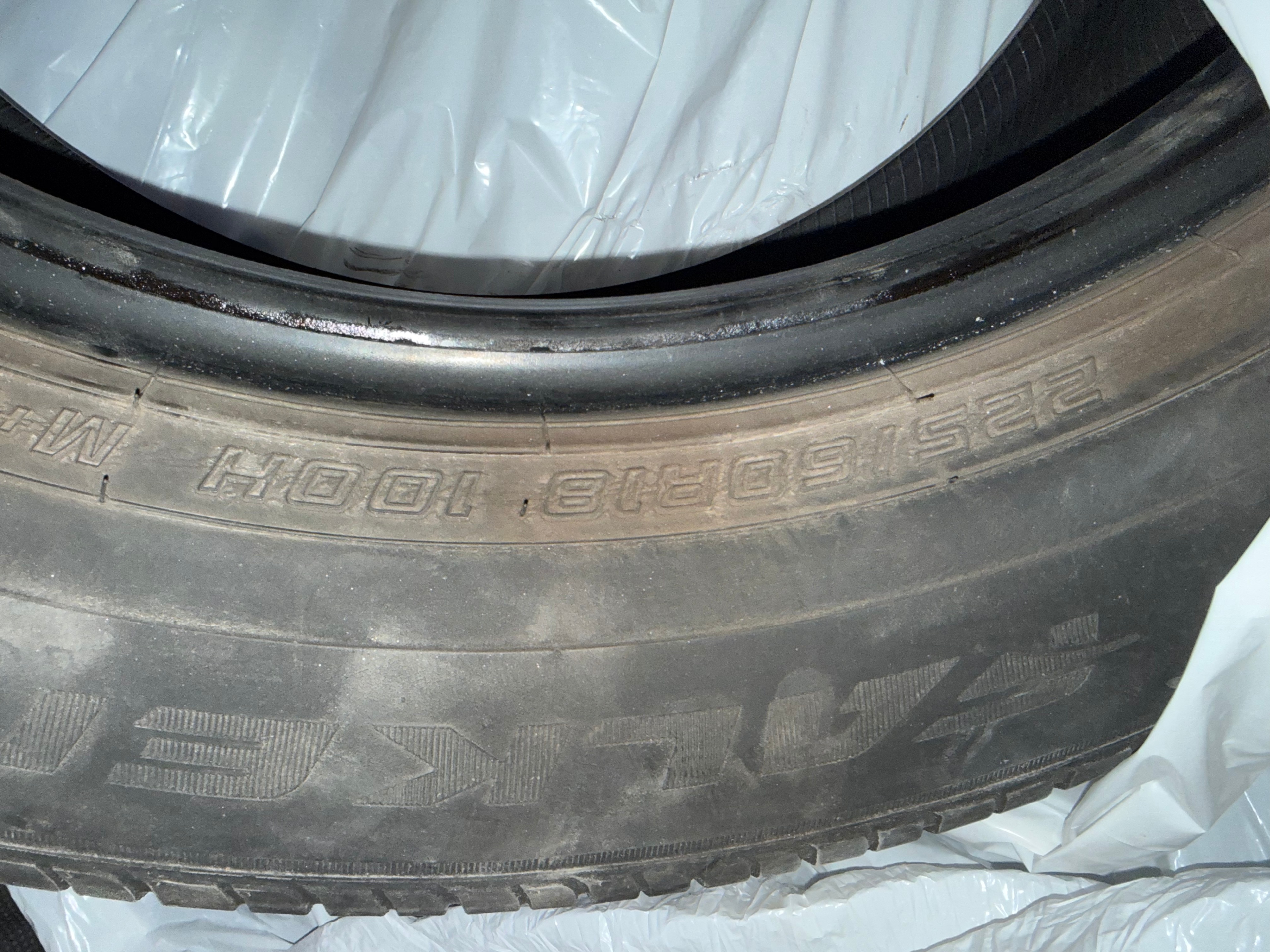 Set of 4 Falken Tires 225/60R18 - 50,000KM used - photo 3