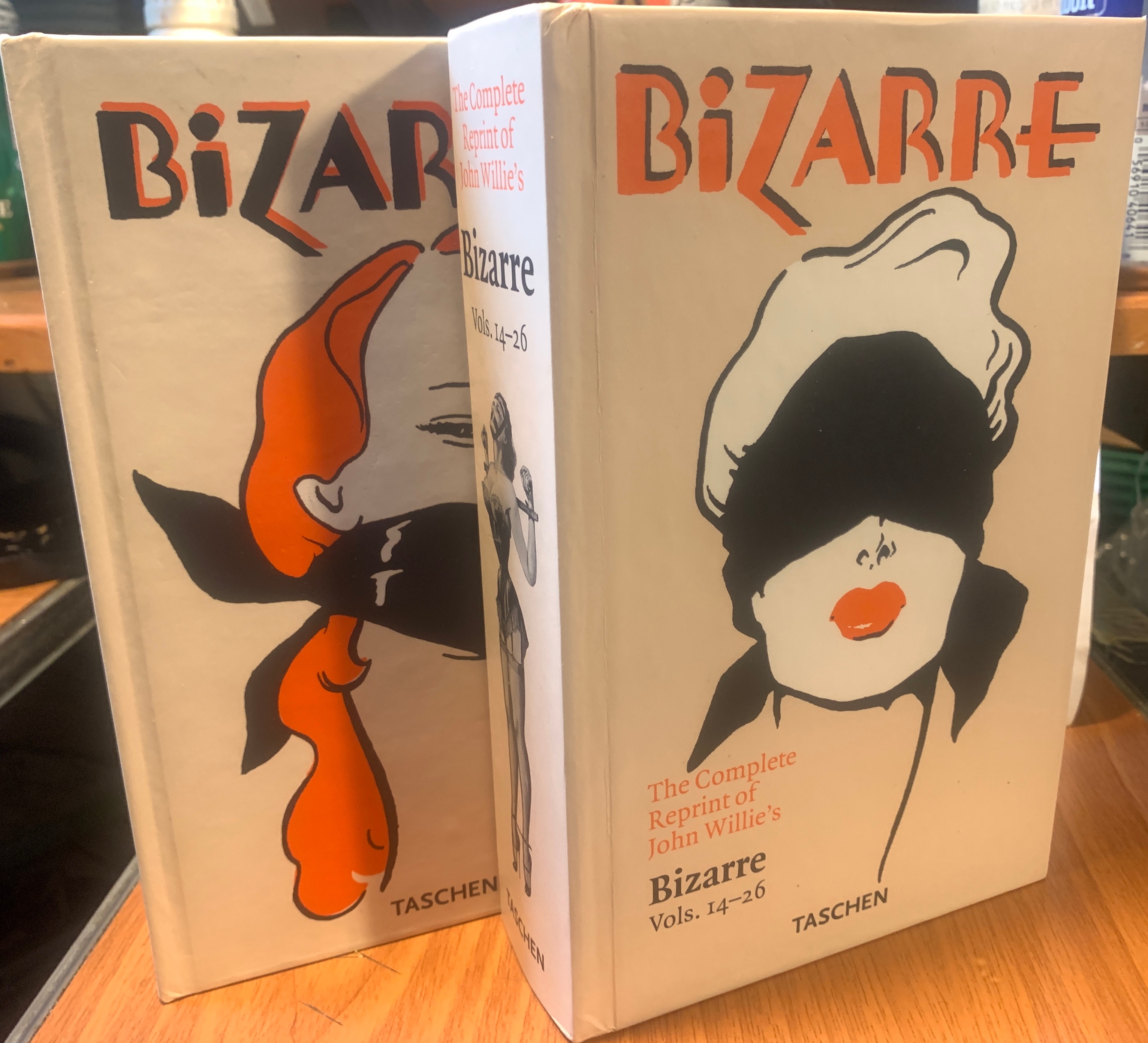 Complete Reprint of John Willie's 'Bizarre' OG Hardcover Set - photo 3