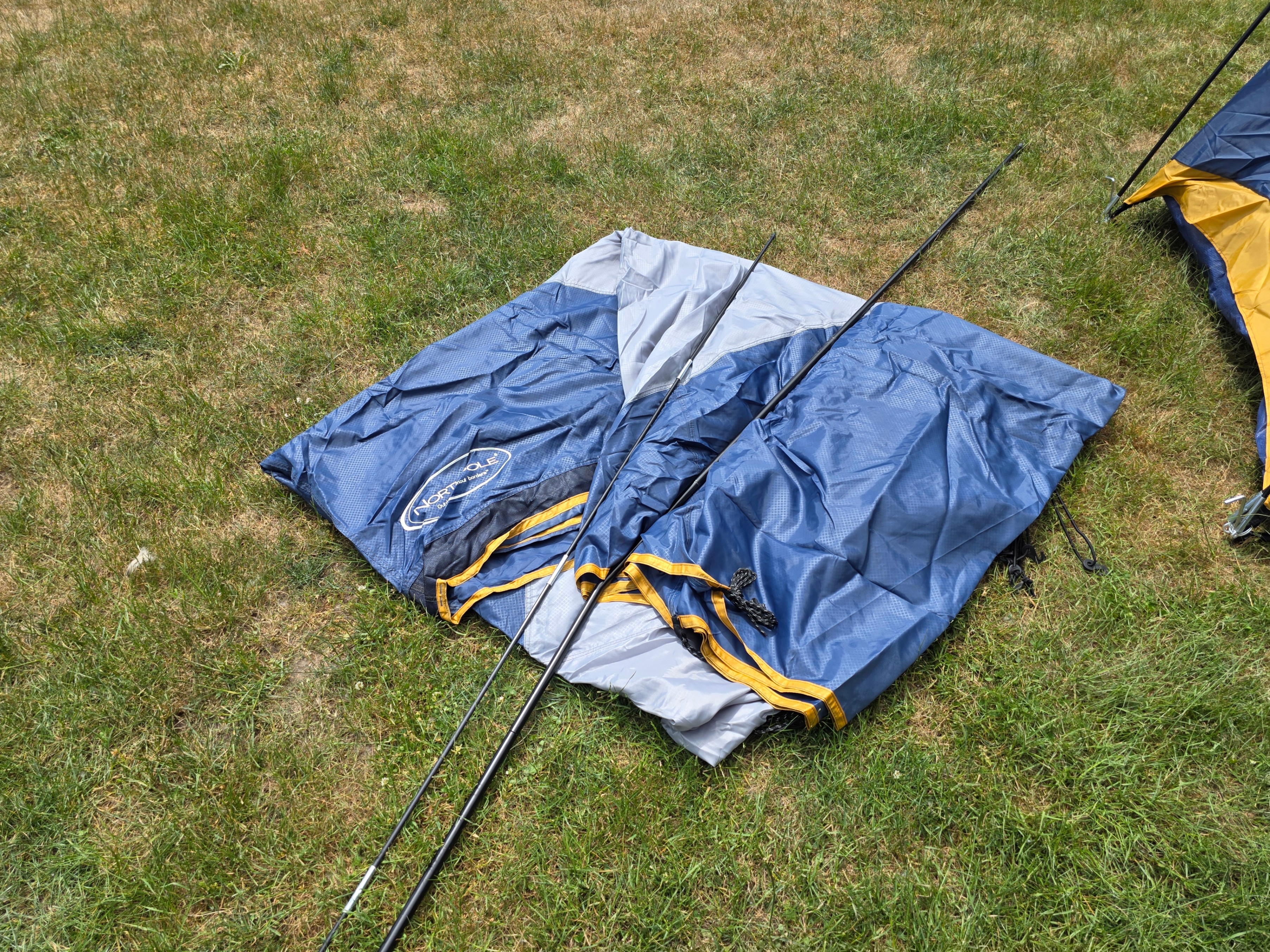 NEW condition Large 2 room tent - photo 2