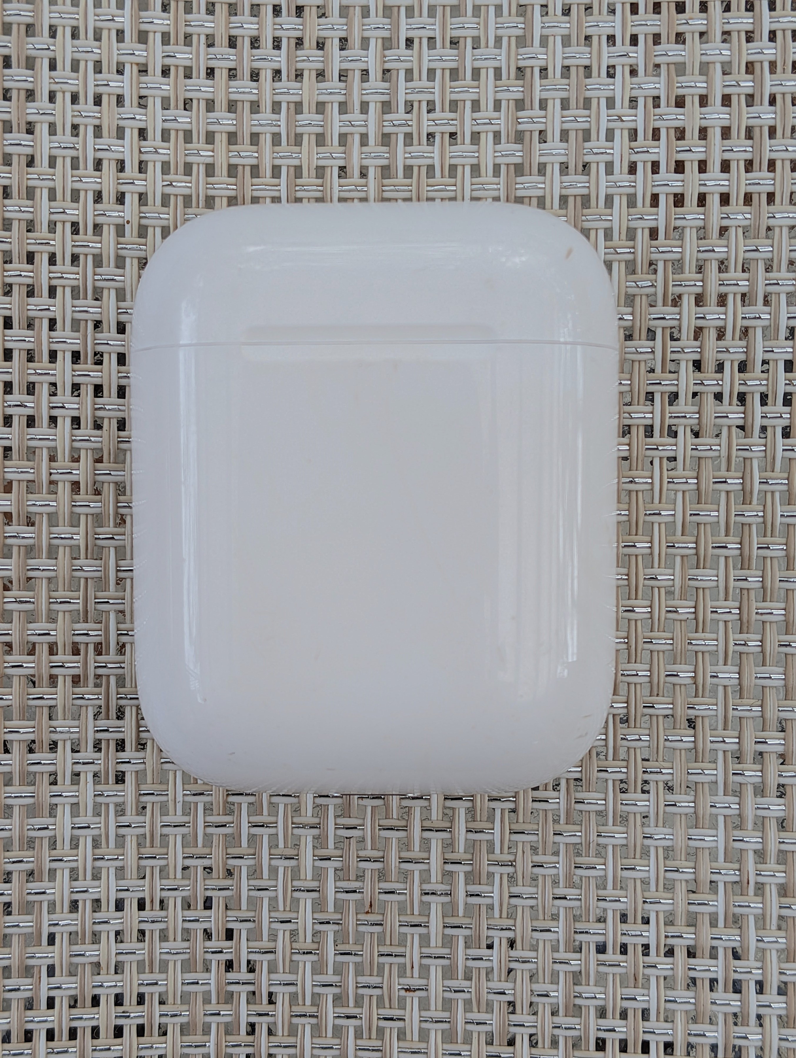Apple genuine wireless earbuds