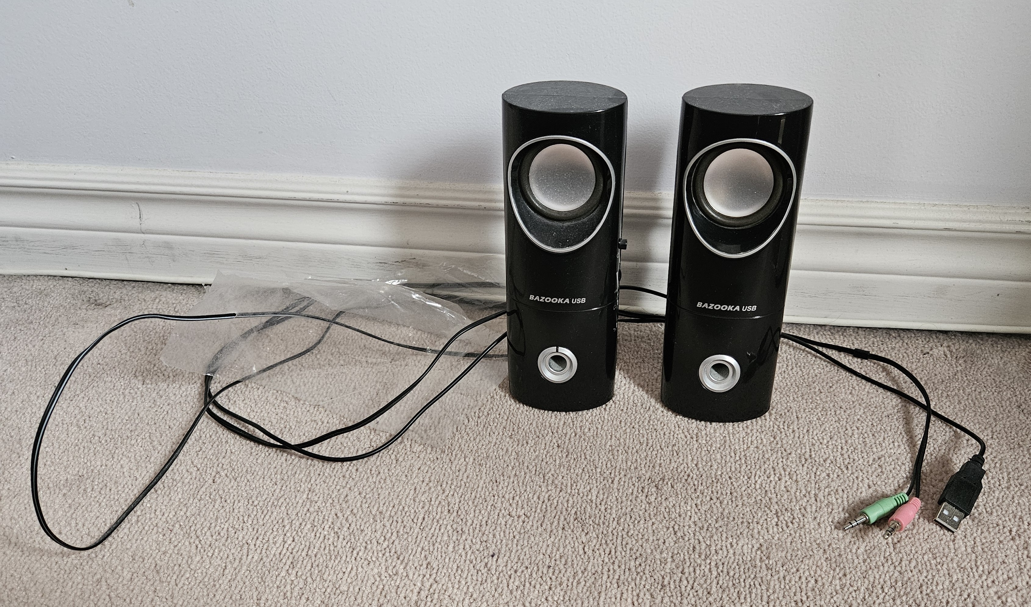 KROSS BAZOOKA USB DESKTOP SPEAKER