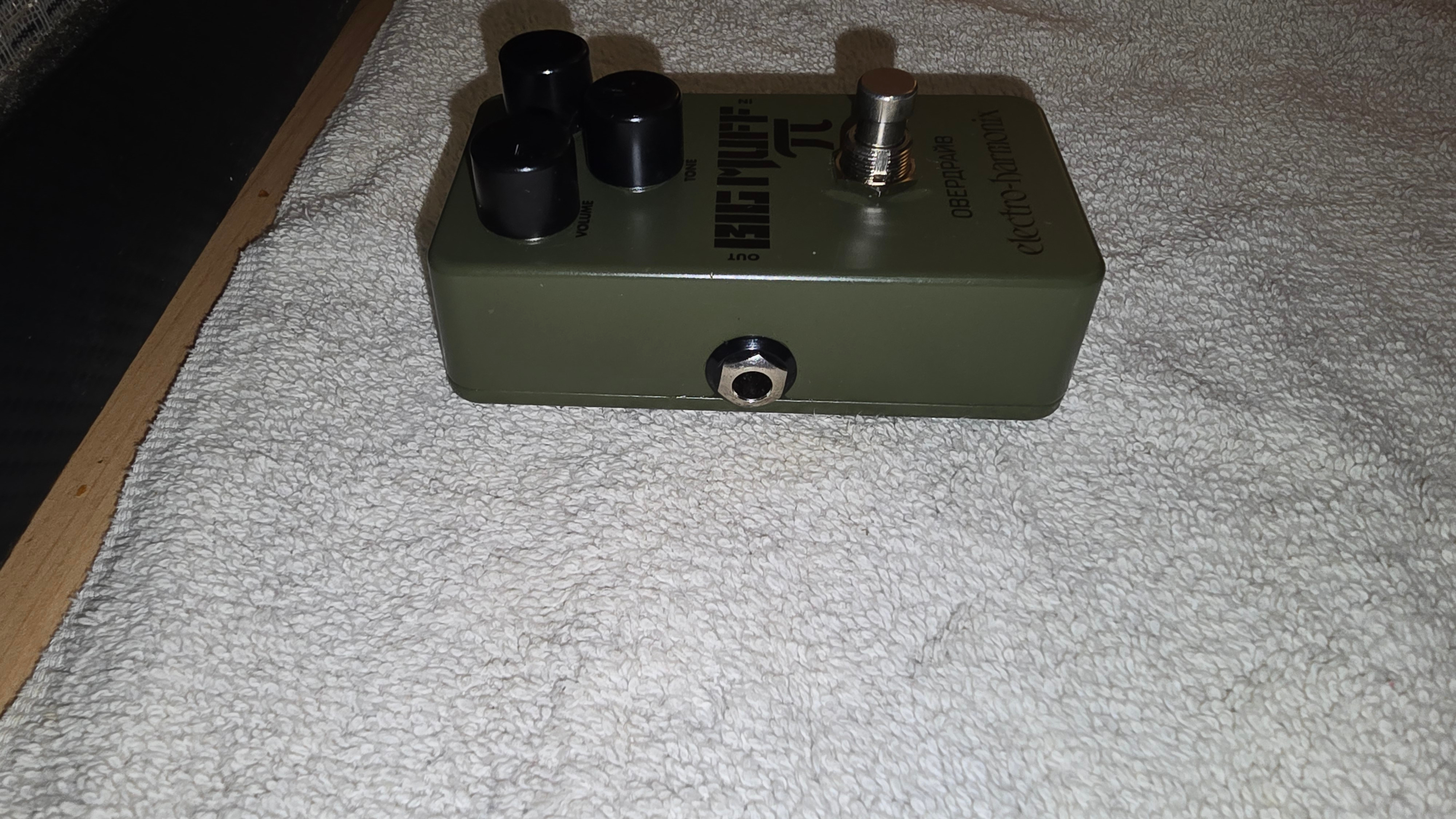 Electro-Harmonix Big Muff Pi Overdrive Guitar Pedal - photo 3