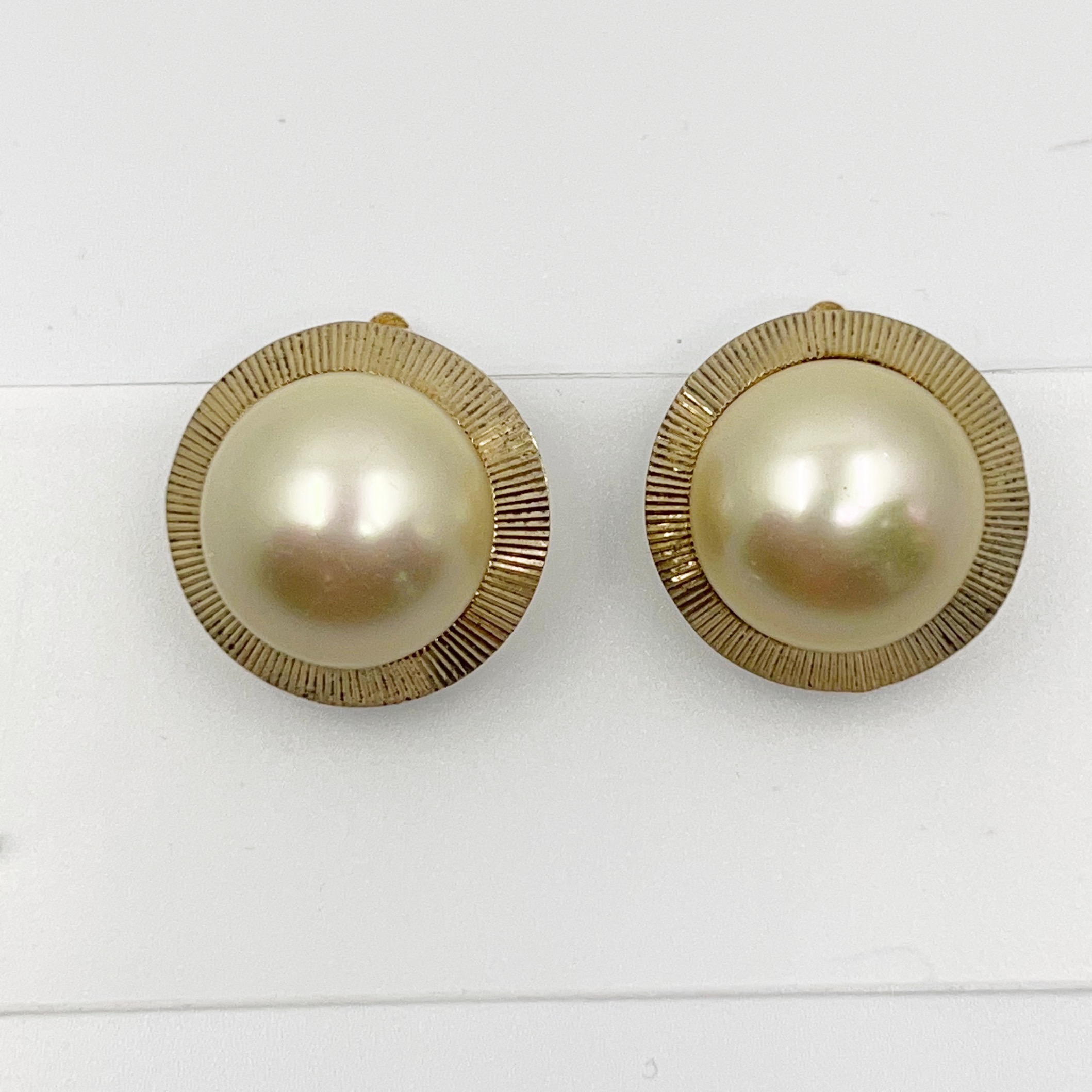 vintage Gold tone Majorica Mabe pearl Earrings - GM982 - photo 3