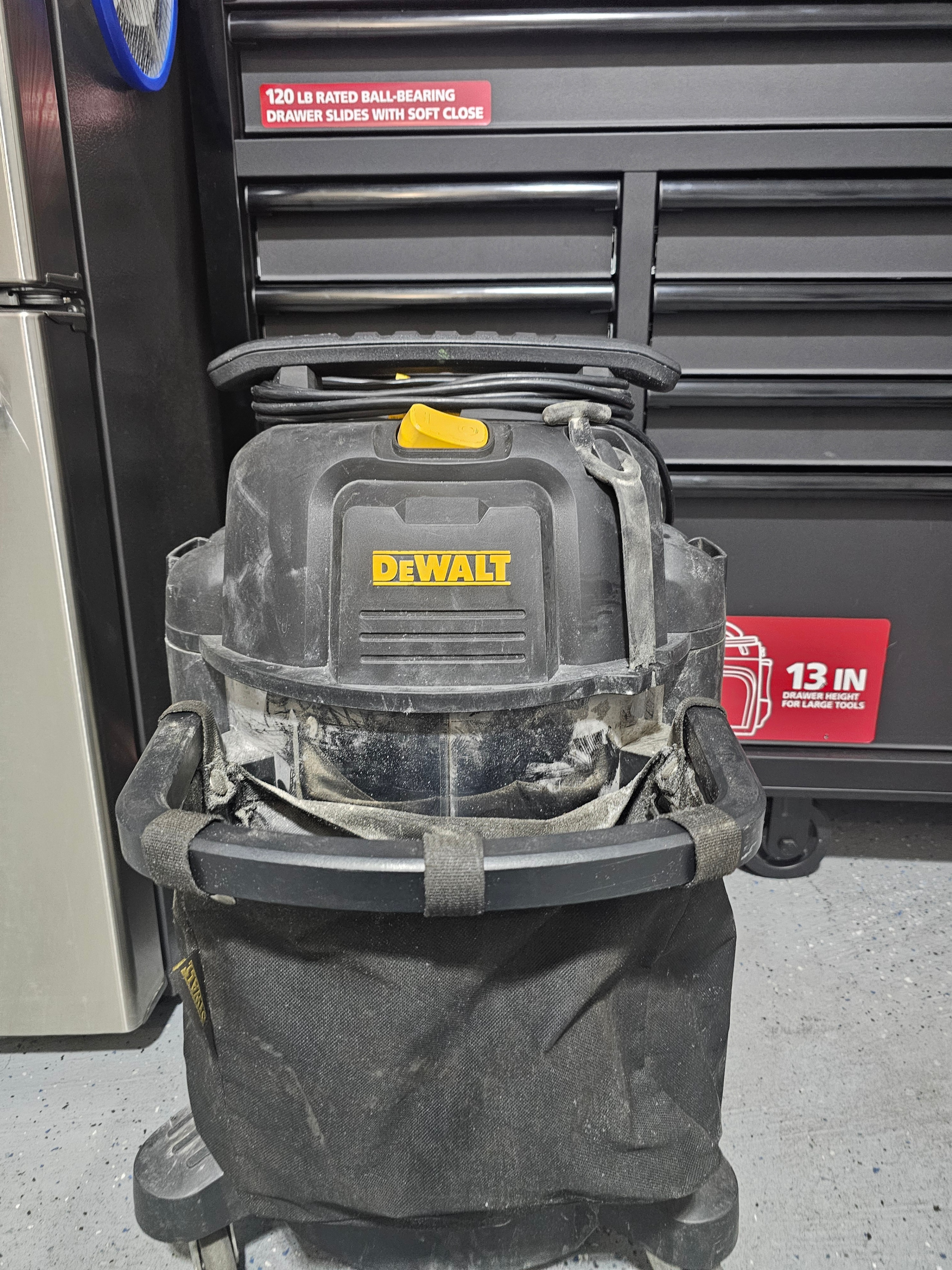DEWALT 10 Gallon Wet/Dry Vacuum