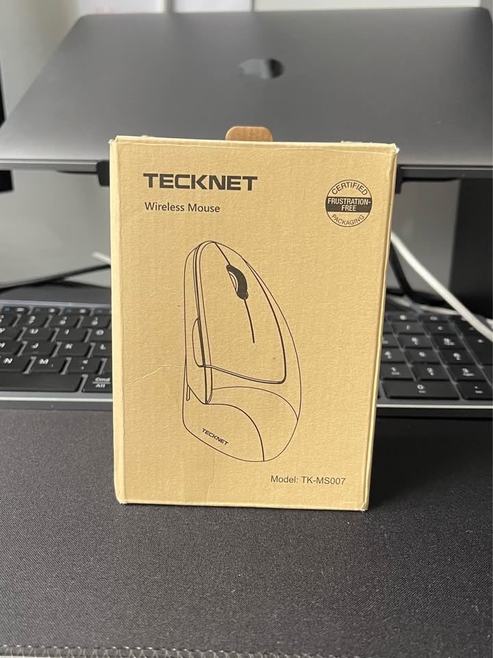 Ergonimic Vertical Mouse - Perfect Condition - Tecknet - photo 3