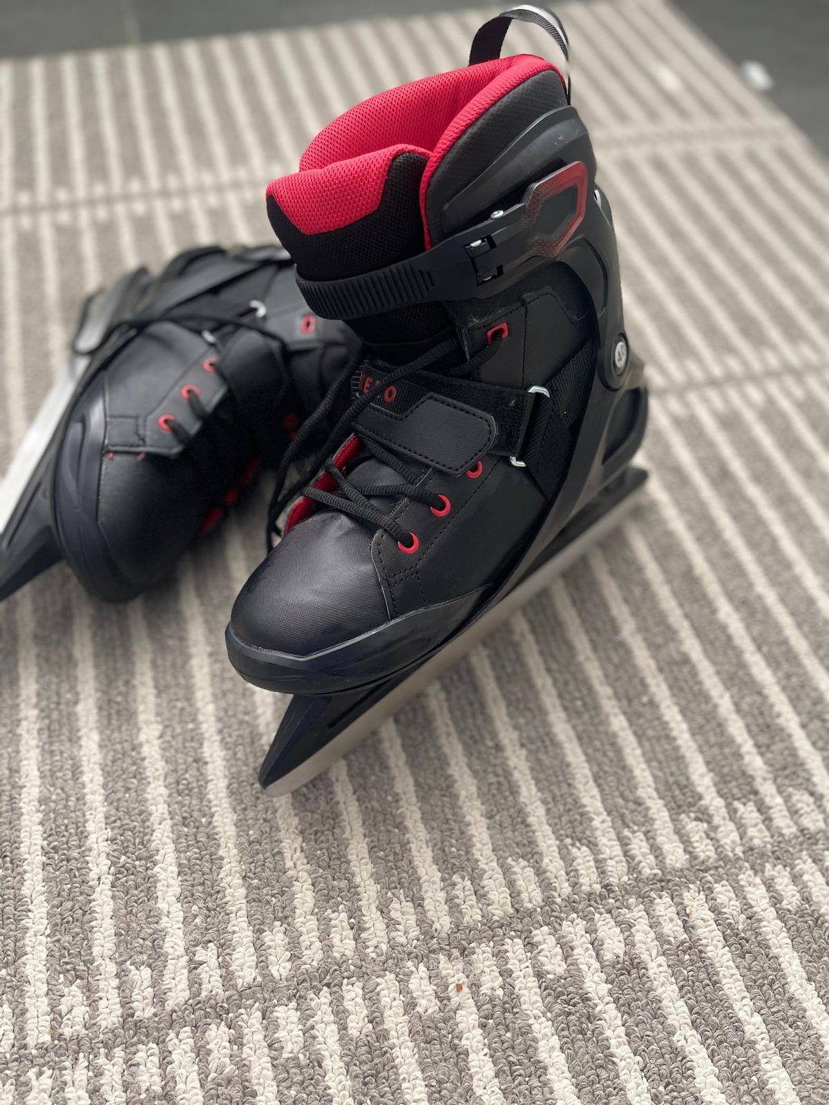 OXELO Black Ice Skates - photo 2