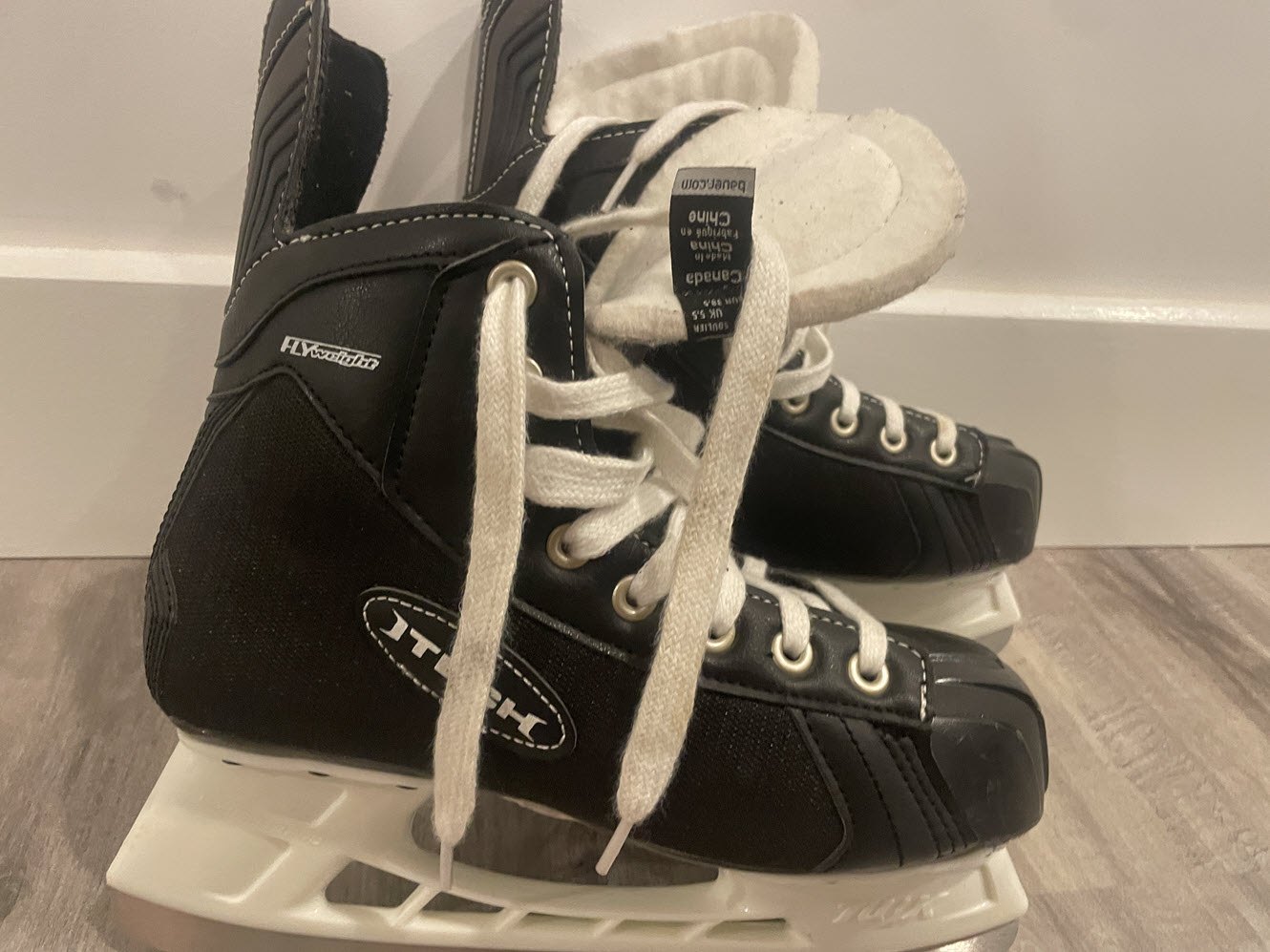 Hockey Skates - Skate Size 5R - photo 2