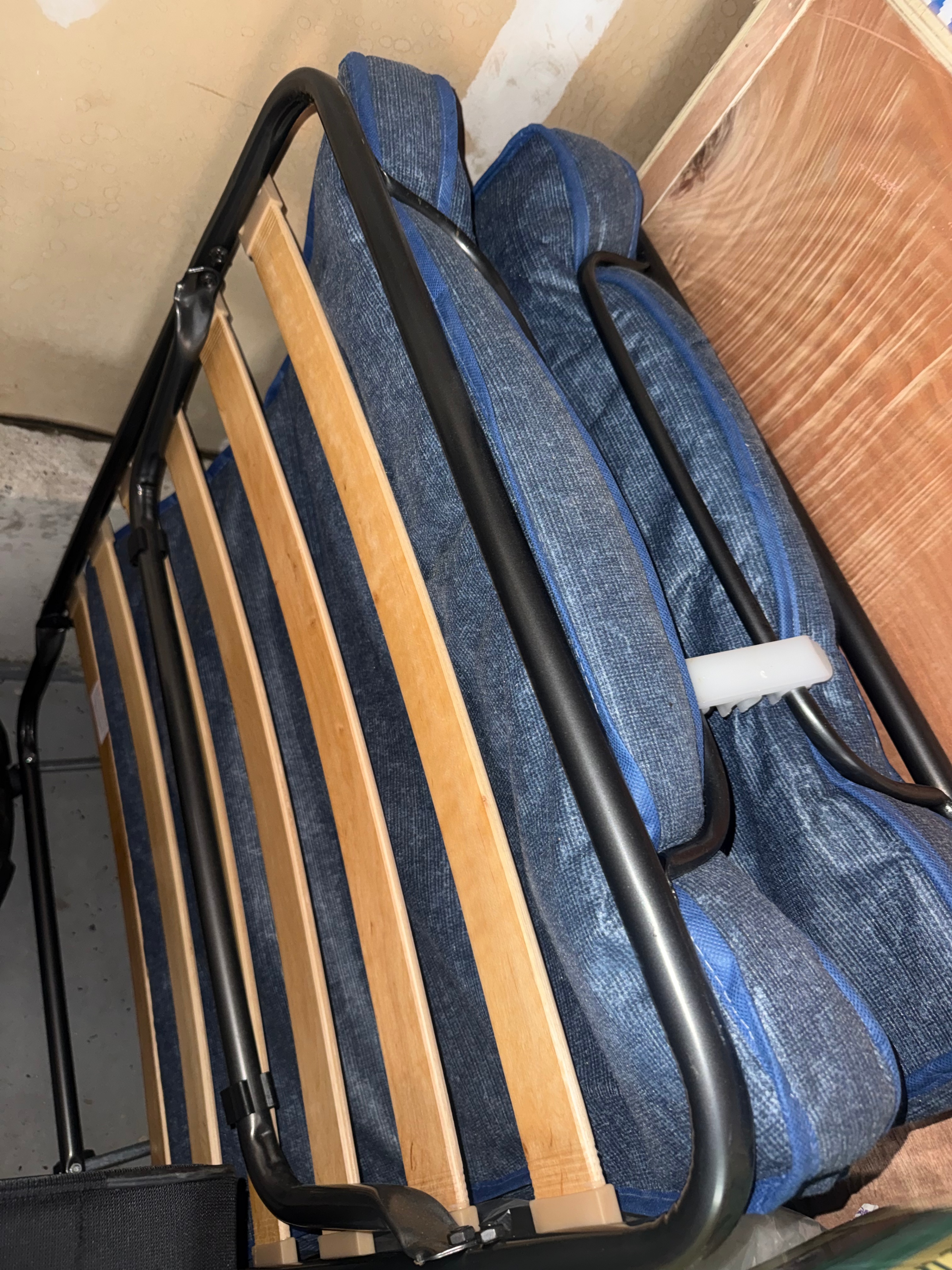 Folding Bed Rollaway Metal Guest Bed with Memory Foam Mattress - photo 2