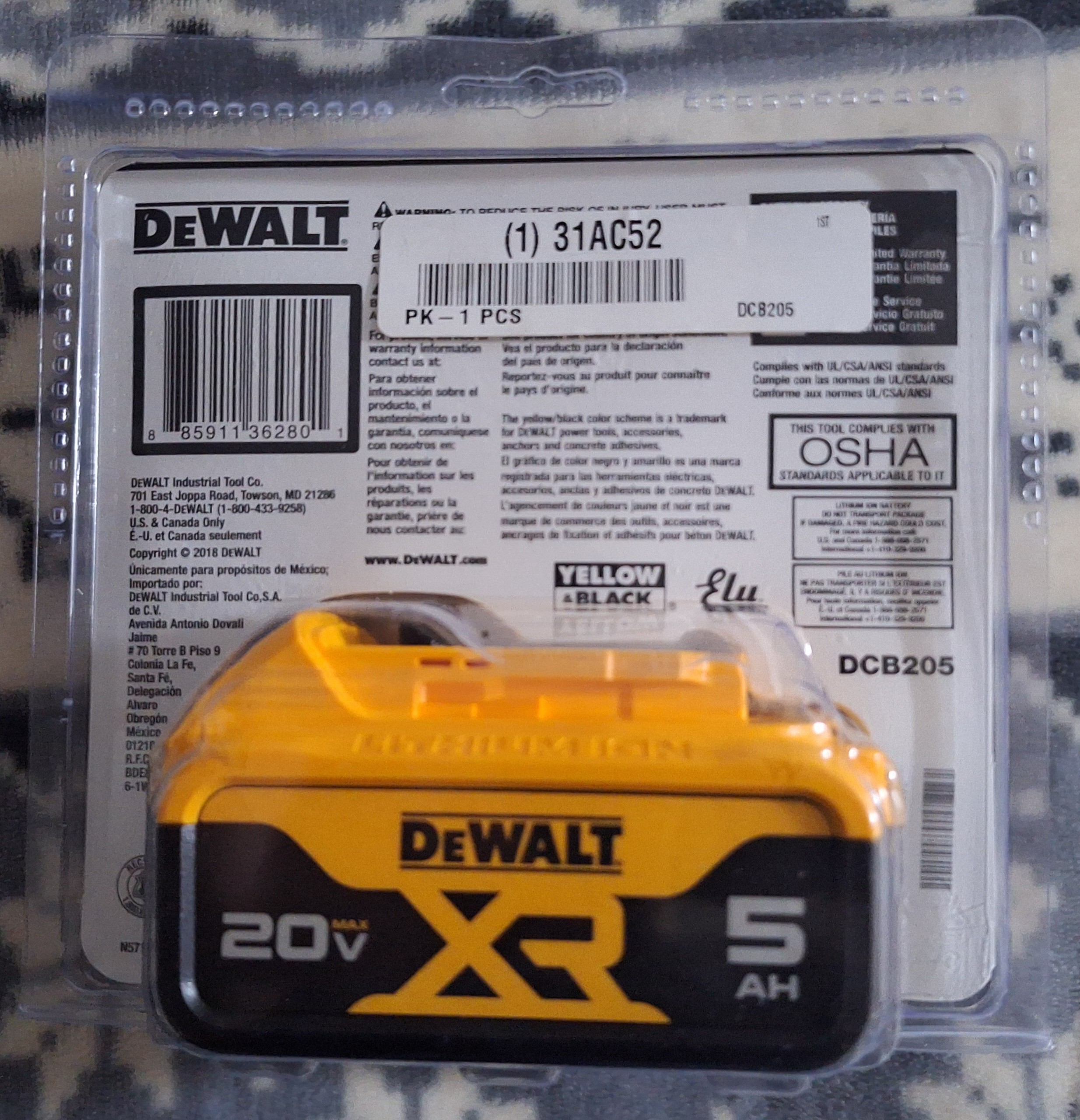 DEWALT 20V MAX XR 5Ah Lithium-Ion Battery DCB205 New - photo 2