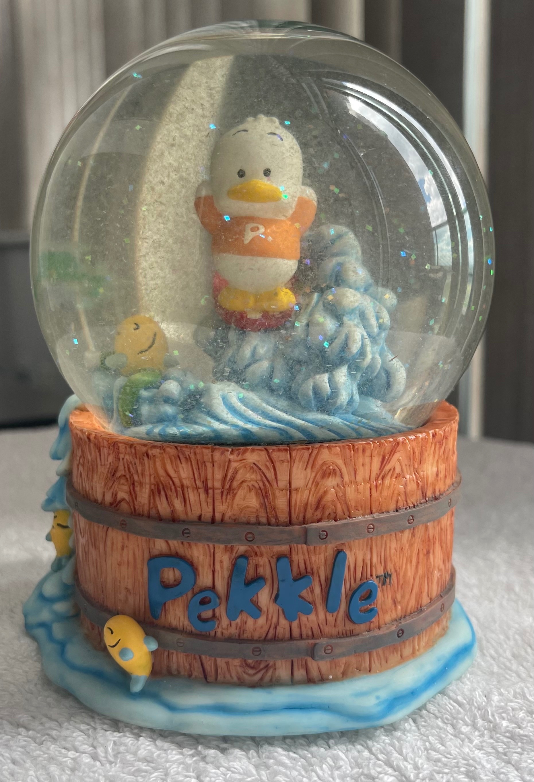 Rare 1st Ed. 1997 Vanmark Hello Kitty Pekkle Globe - NIB