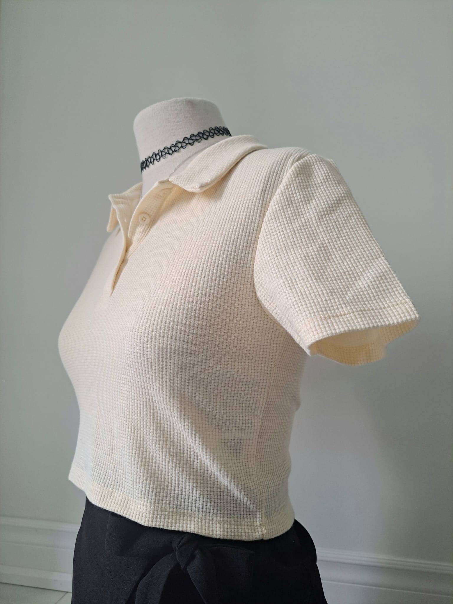 🍦Cream Collared Button up Cropped Top - photo 2