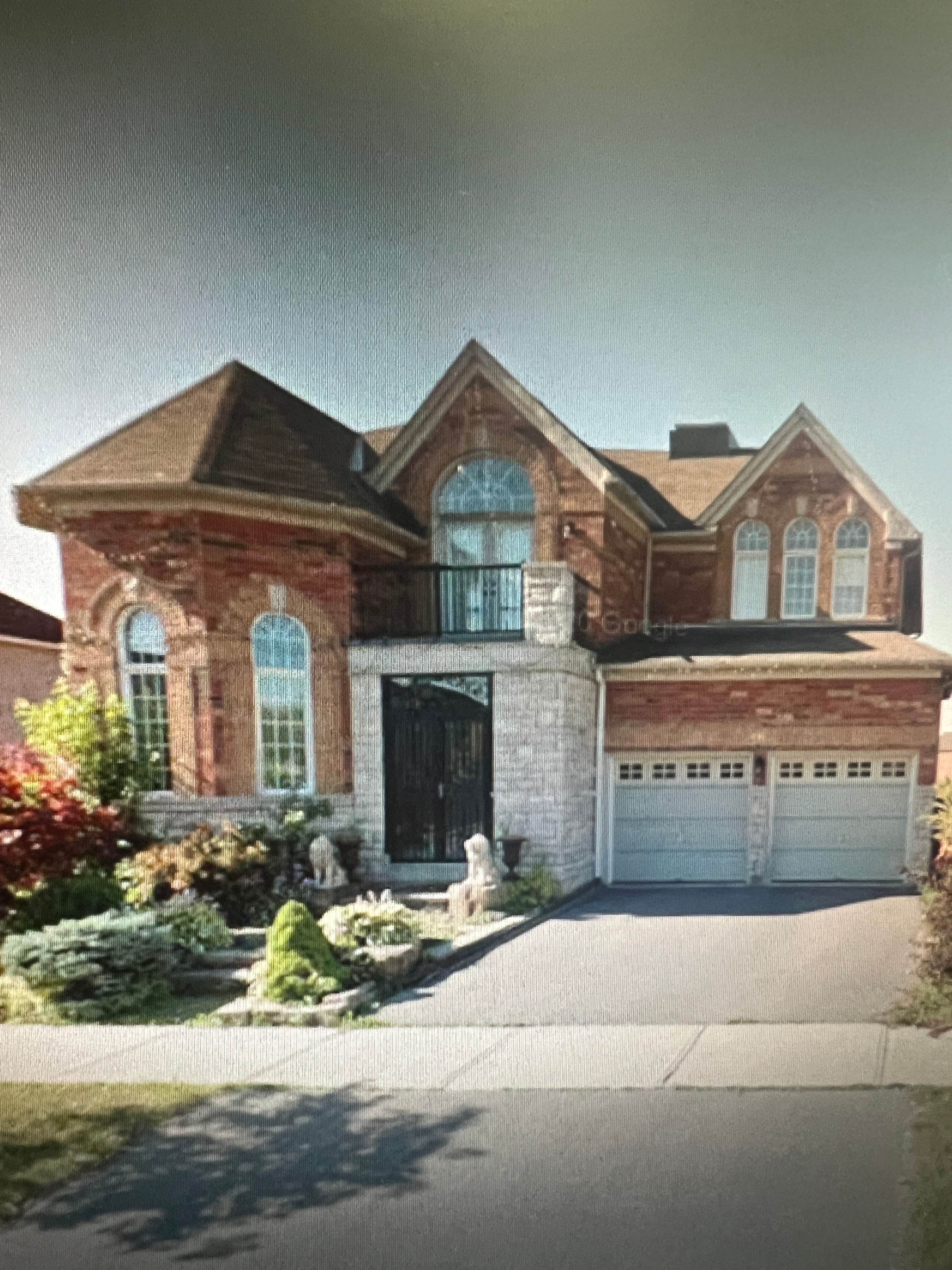 LUXURY HOME FOR SALE IN STAINES AREA