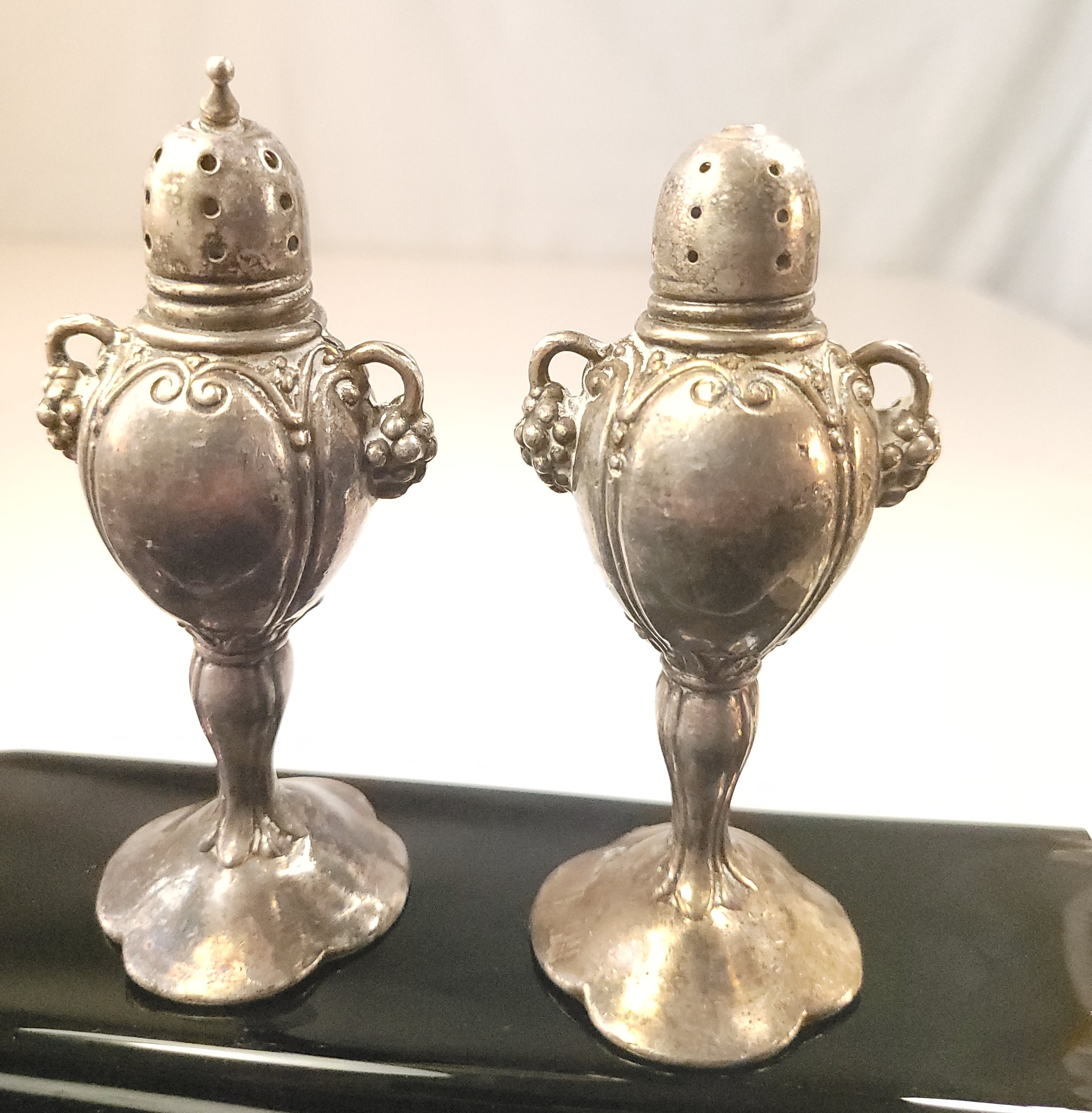 Antique 1920s Benedict Proctor Canada Silver Plate Grape Urn