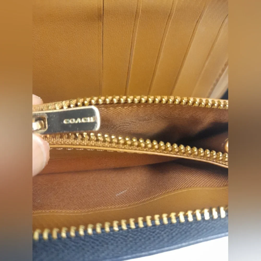 Coach Stripped Long Zip Wallet - photo 5