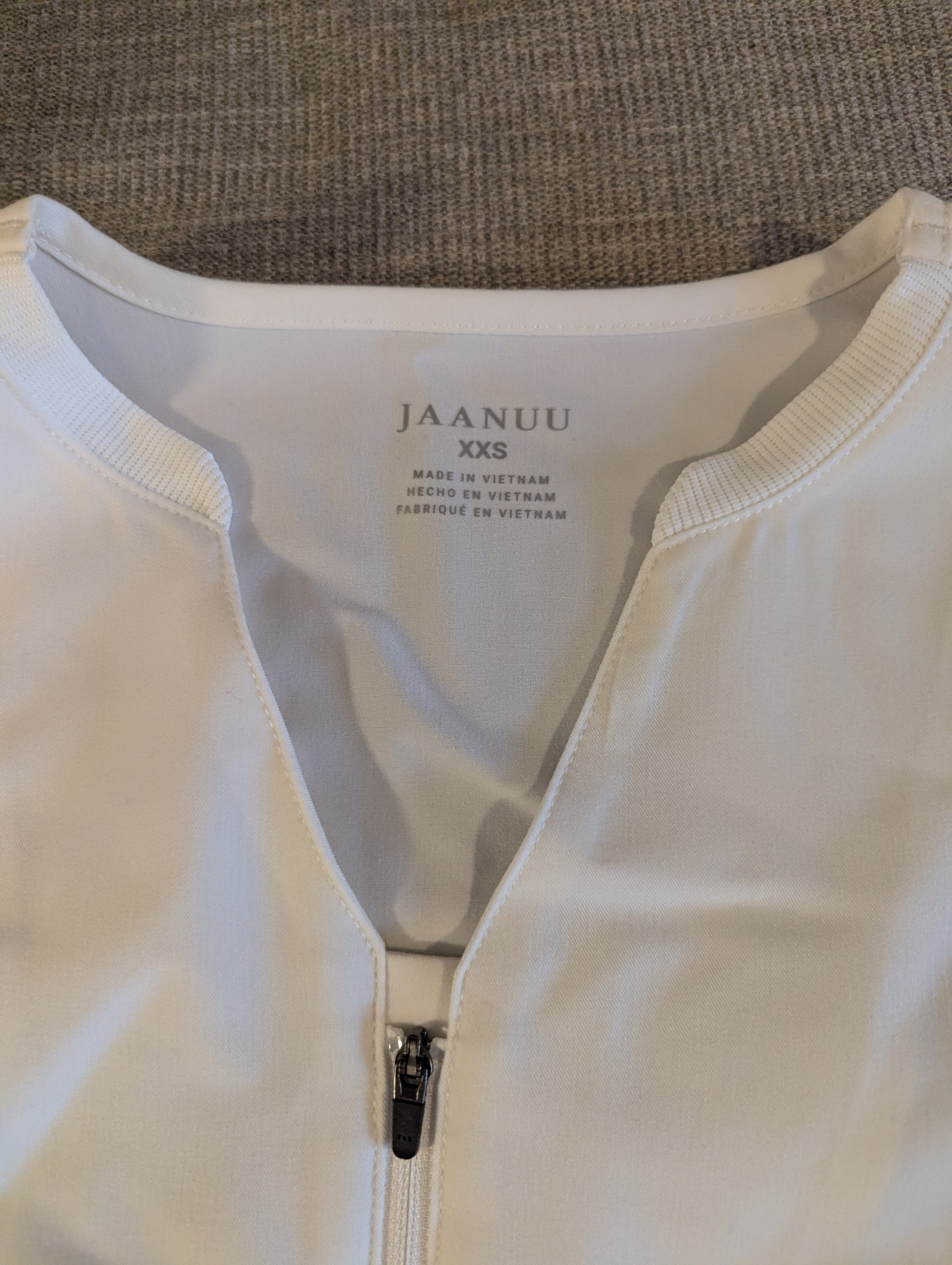 White Jaanuu Scrub Set XXS New - photo 2