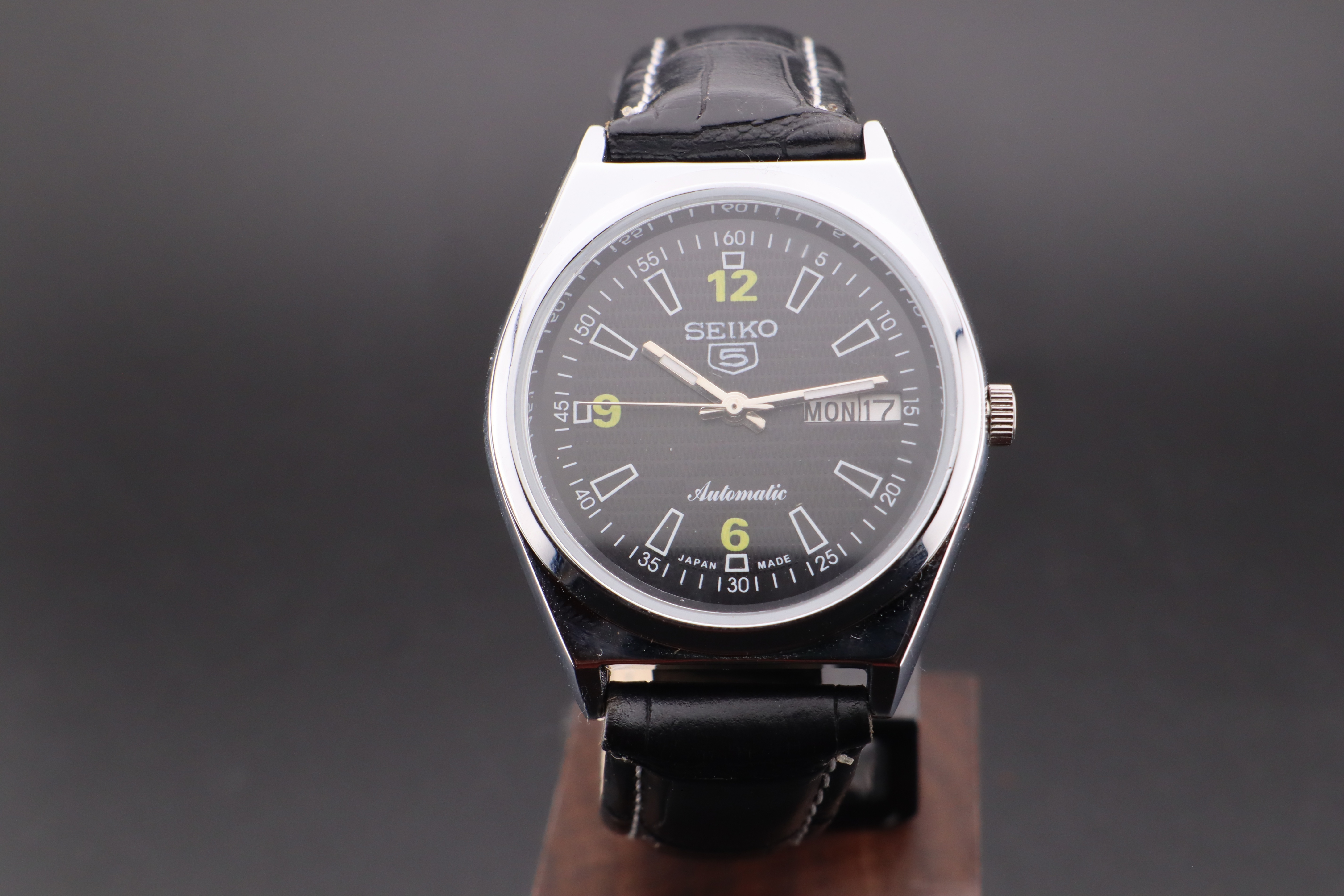 Vintage Seiko 5 Automatic 6309A Men's  Watch D&D- Japan Made - photo 2