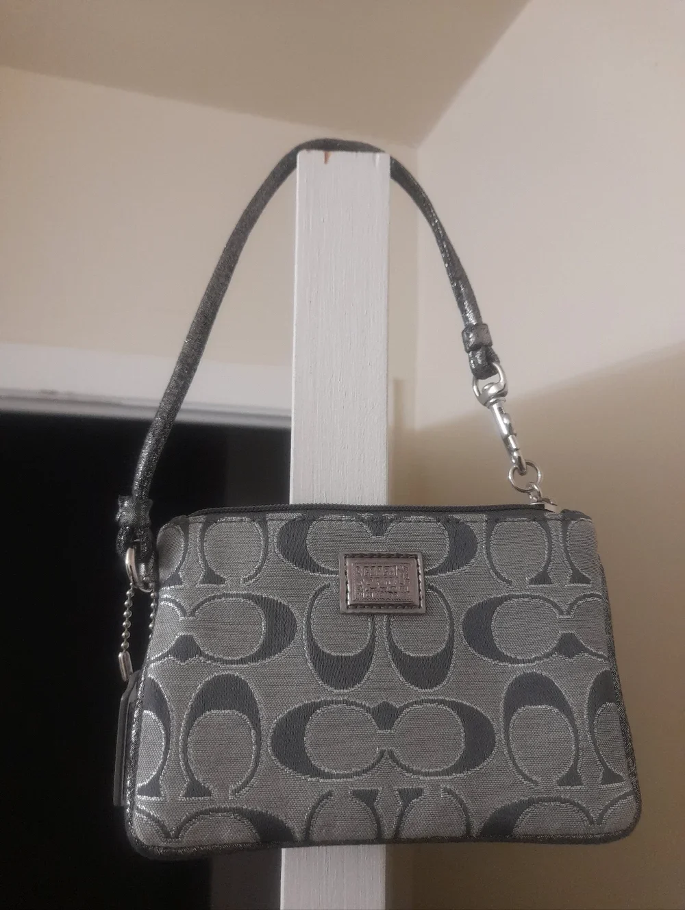 Coach Poppy Signature Jacquard Wristlet Y2K - photo 4