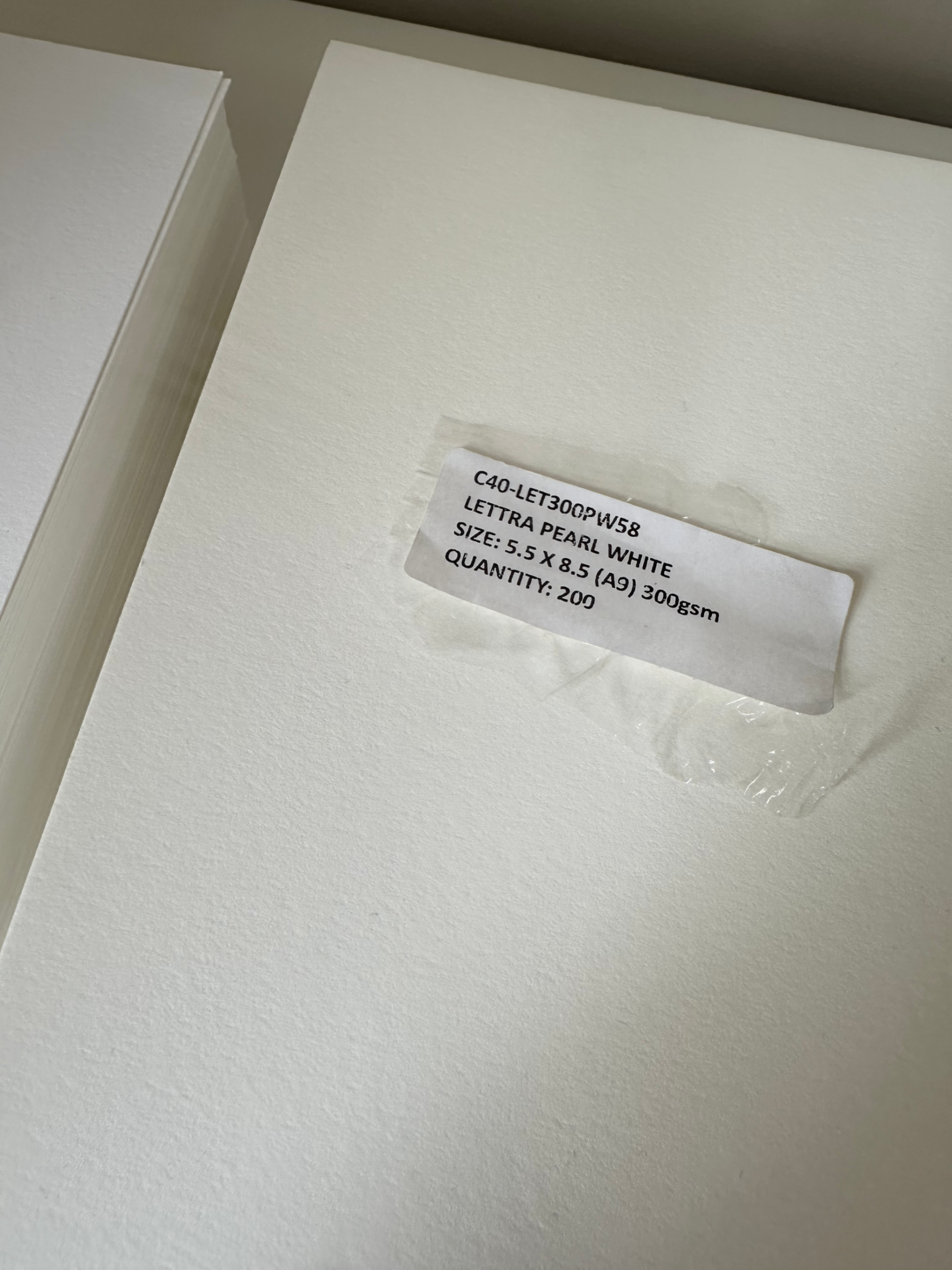 Crane’s Lettra Cotton Paper - Fluorescent white, Pearl White - photo 4