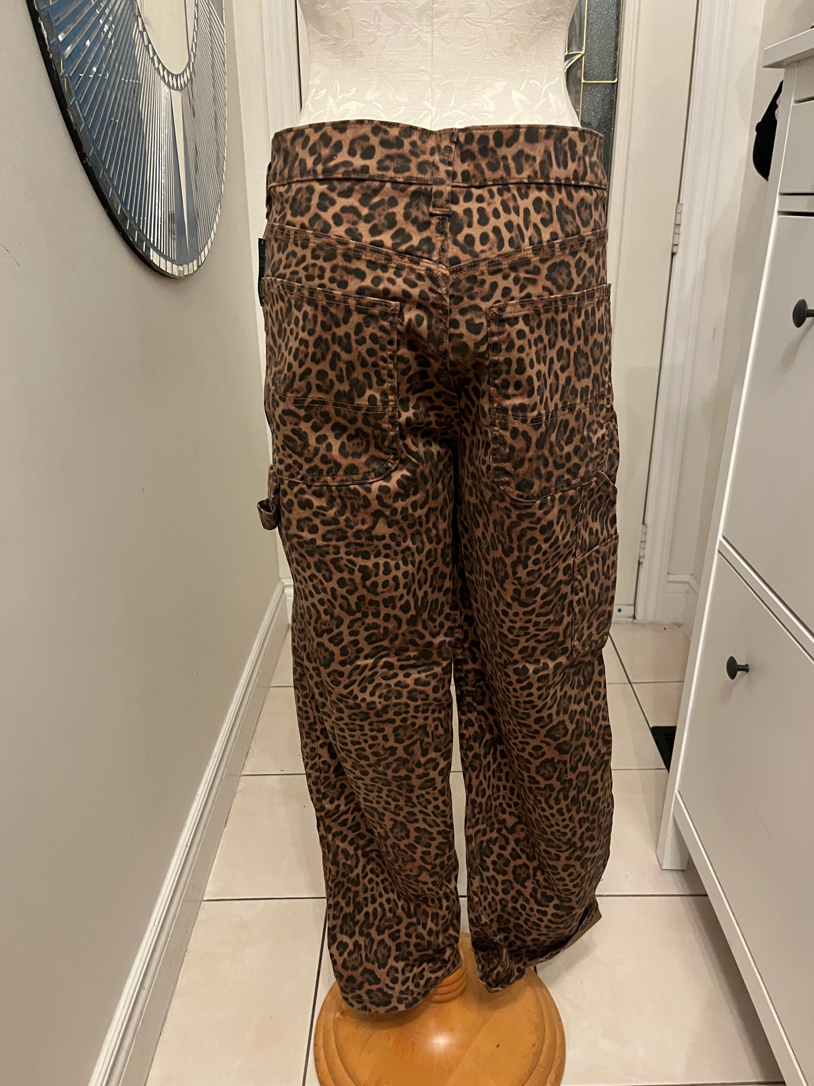 Gap '90s Loose Carpenter Leopard Print Jeans Size 28 - photo 2