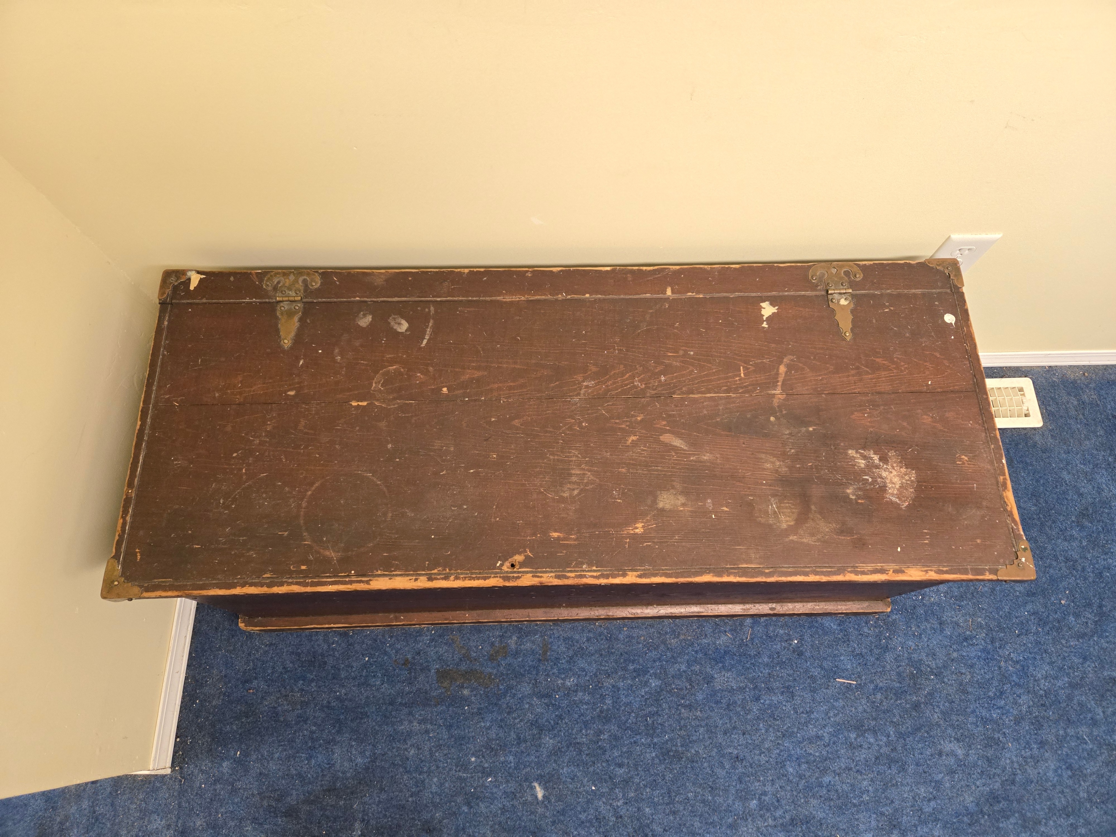 Authentic 1920s Rustic Cedar Chest - photo 3
